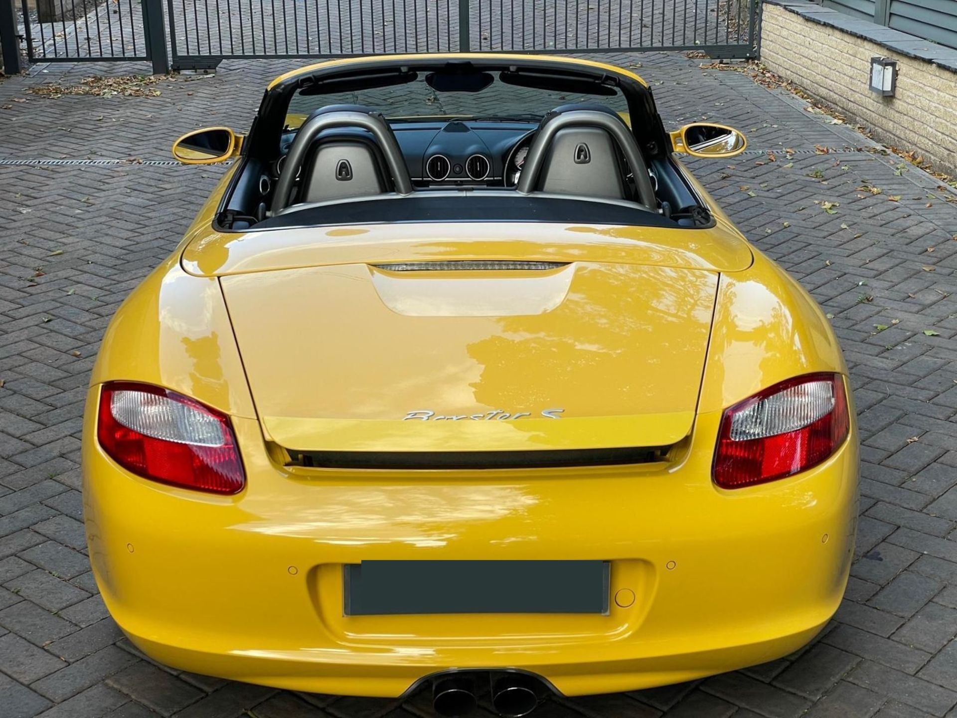 EYE CATCHING 2005 PORSCHE BOXSTER S YELLOW CONVERTIBLE - 105K MILES - 2 KEYS - 20 INCH ALLOYS - Image 5 of 10