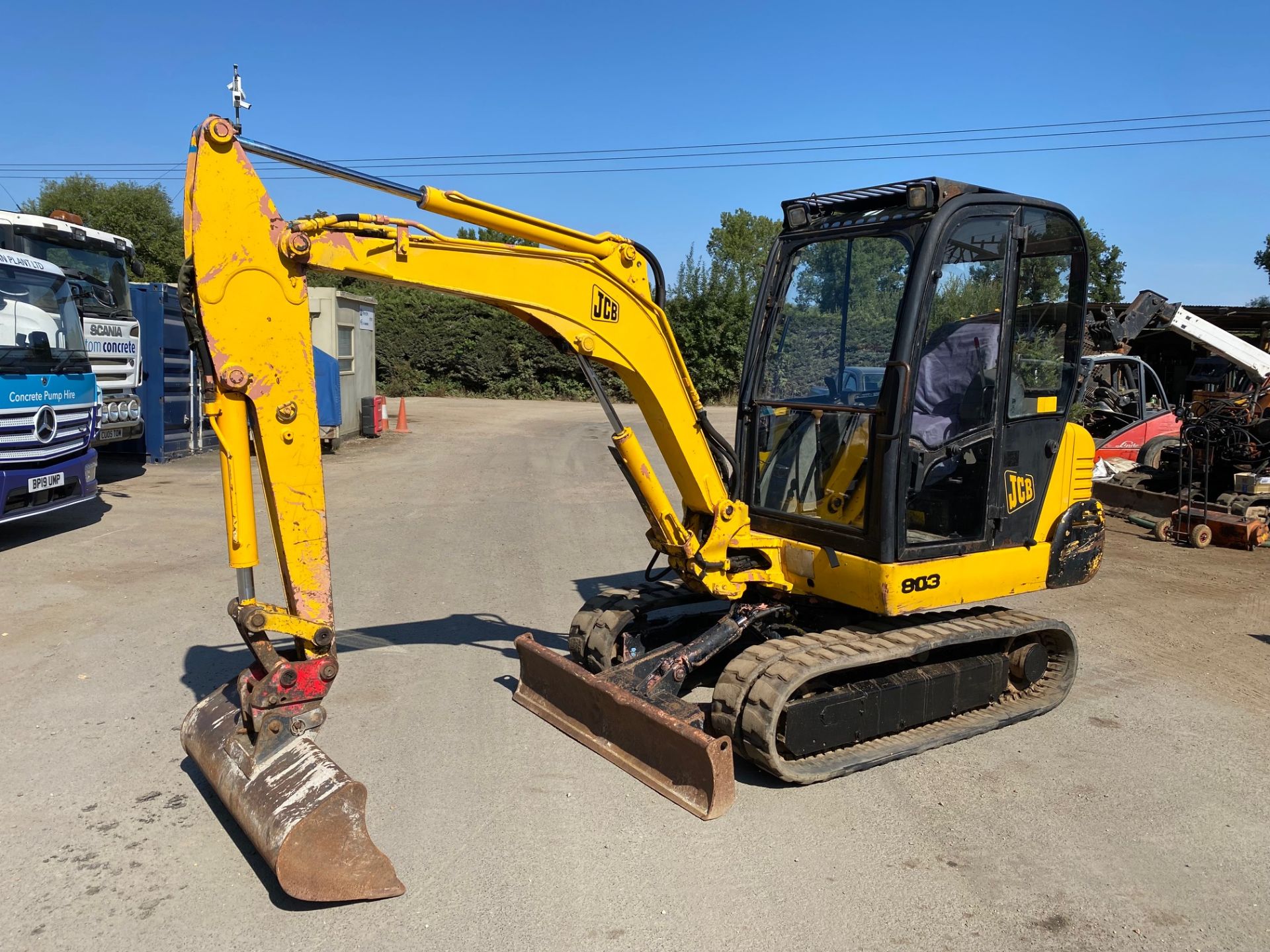 2001 JCB 803 3 Ton Mini Digger, 5100 hours, quick hitch and 3 buckets *PLUS VAT* - Image 2 of 6