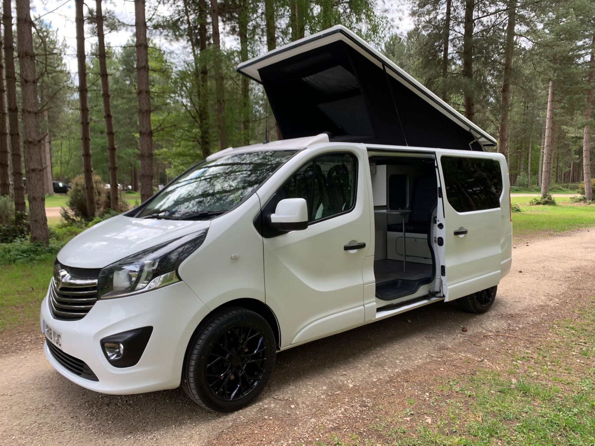 VAUXHALL VIVARO 2900 SPORTIVE CDTI, WHITE PANEL VAN, 118 BHP, 14,979 miles, full service*NO VAT* - Image 39 of 45