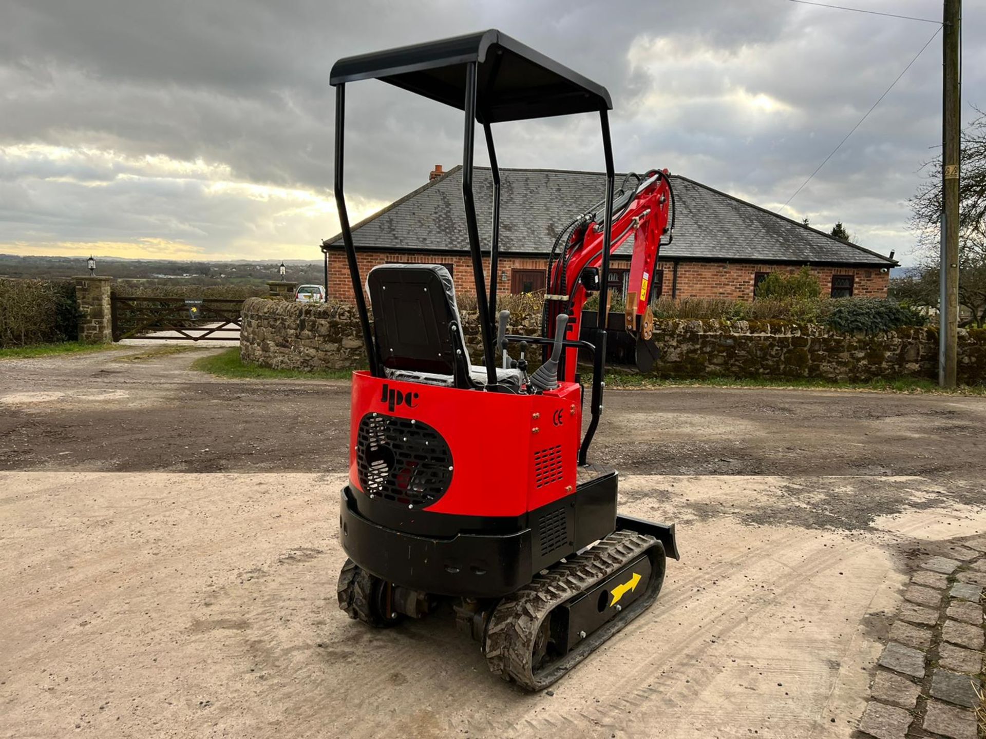 New And Unused JPC HT12 1 Ton Mini Digger, Runs Drives And Digs *PLUS VAT* - Image 5 of 9