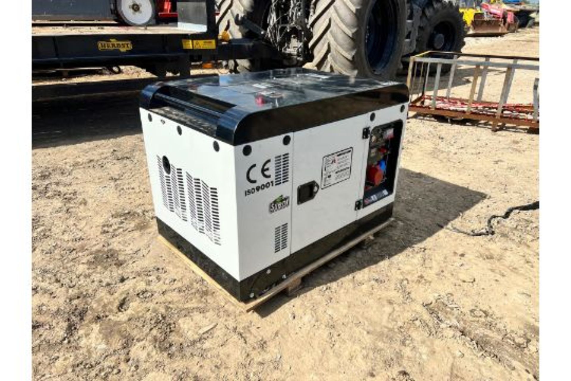 New And Unused DG12000SE3 Diesel Generator *PLUS VAT* - Image 2 of 13