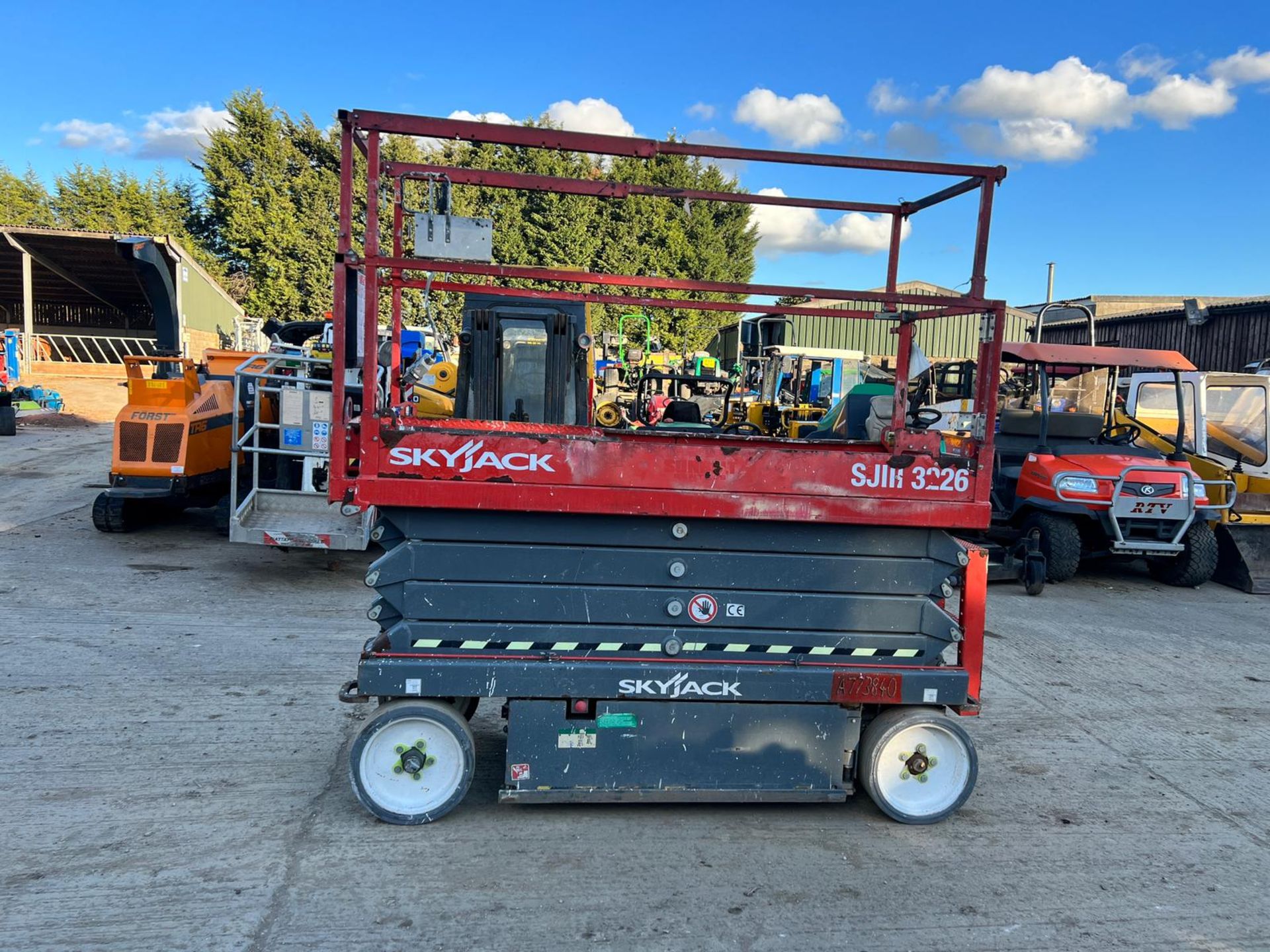 2015 Skyjack SJ3226 Electric Scissor Lift Drives And Lifts *PLUS VAT* - Image 4 of 13