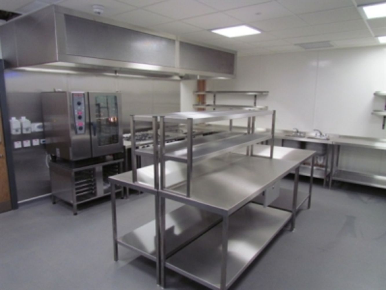 CATERING SALE DUE TO SCHOOL CLOSURE, TO INCLUDE BAKERY EQUIPMENT, Ending Wednesday 17th AUGUST 2022 From 11am - MORE LOTS TO BE ADDED