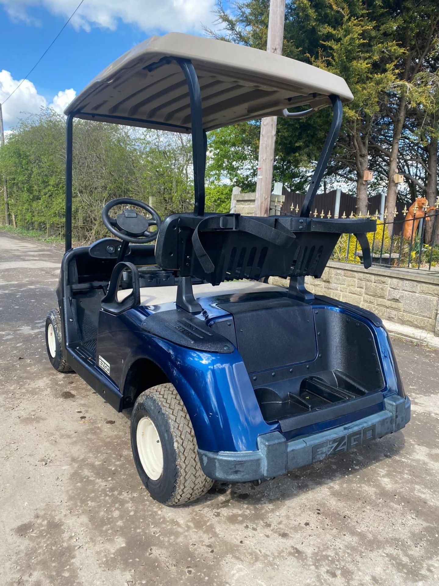 EZ-GO RXV GOLF CART BATTERY OPERATED, RUNS AND DRIVES, GOOD TYRES ALL ROUND *PLUS VAT* - Image 5 of 9