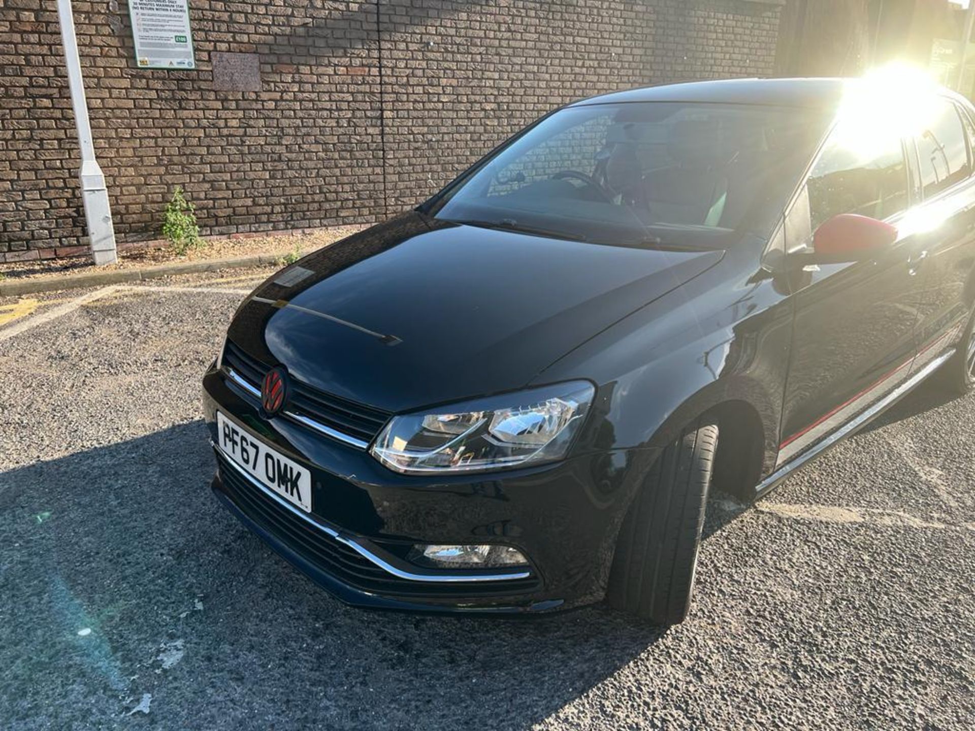 2018/67 VOLKSWAGEN POLO BEATS BLACK HATCHBACK WITH BEATS AUDIO SYSTEM - WITH FSH *NO VAT* - Image 6 of 6