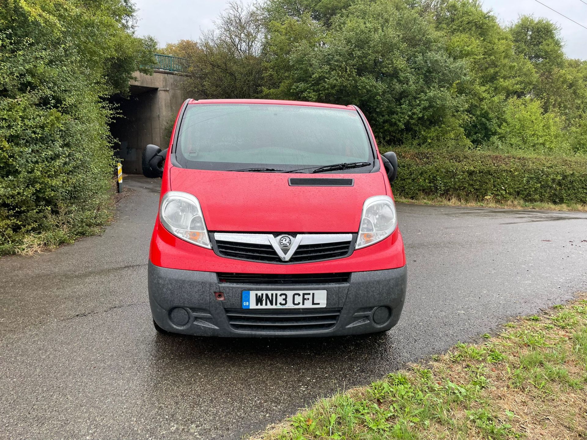 2013 VAUXHALL VIVARO 2900 ECOFLEX CDTI LWB RED PANEL VAN *PLUS VAT* - Image 2 of 6