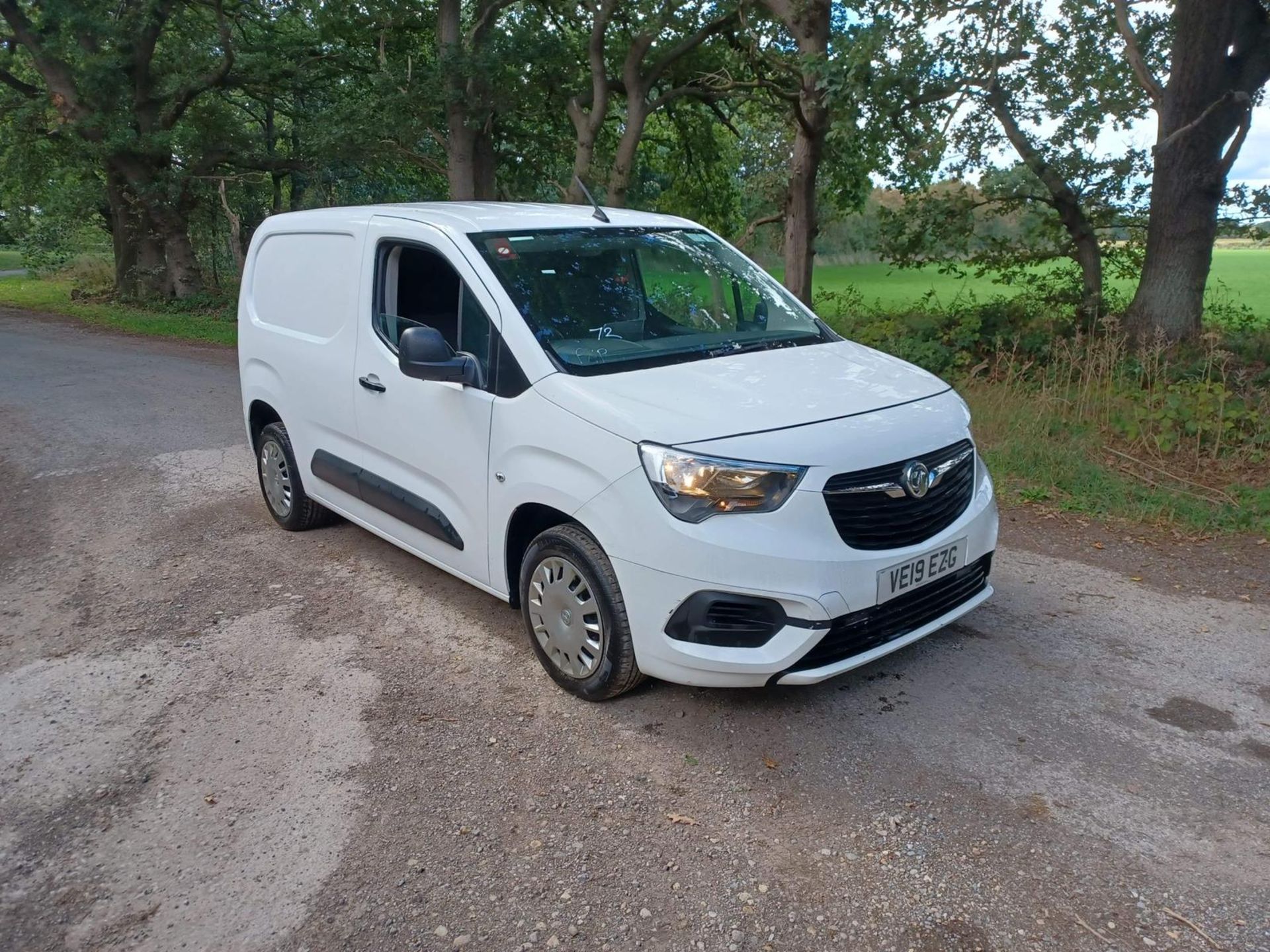 2019/19 VAUXHALL COMBO 2000 SPORTIVE S/S WHITE PANEL VAN - 3 SEATS - EURO 6 - SAT NAV *PLUS VAT* - Image 6 of 8