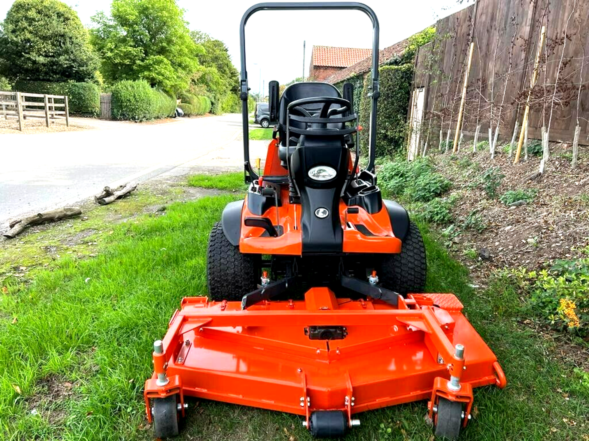 KUBOTA UPFRONT ROTARY MOWER 3890, ONLY 2010 HOURS,4WD, KUBOTA DIESEL,YEAR 2014 *PLUS VAT* - Image 5 of 9