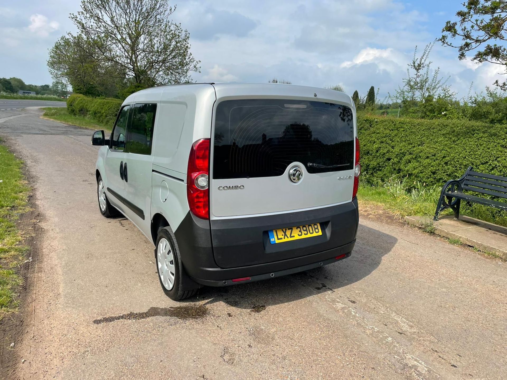 VAUXHALL COMBO 2300 CDTI ECOFLEX S/S, Crew cab *NO VAT* - Image 4 of 6