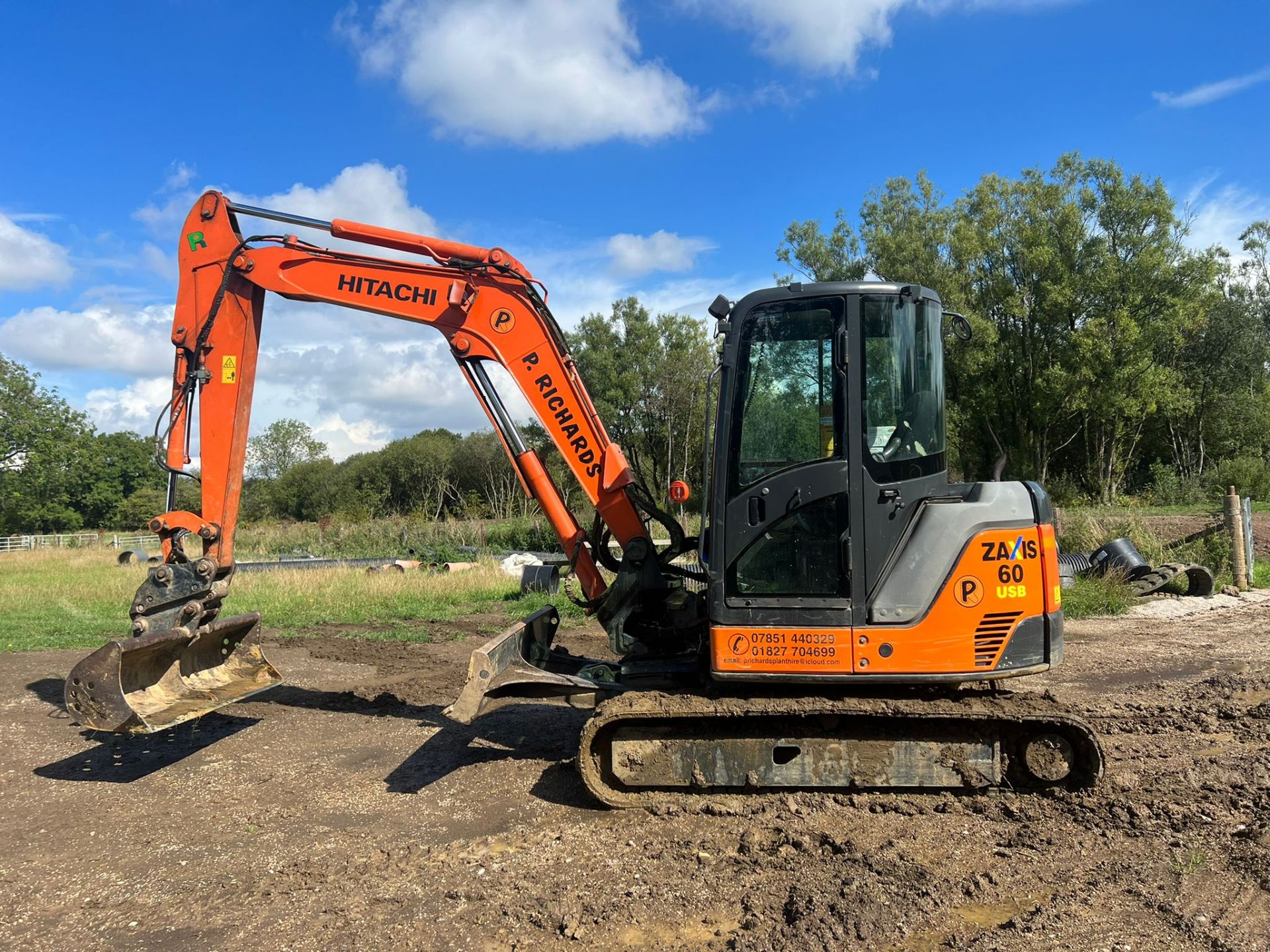 HITACH ZAXIS 60USB 6 TON EXCAVATOR, YEAR 2010, HYDRAULIC QUICK HITCH *PLUS VAT* - Image 2 of 7