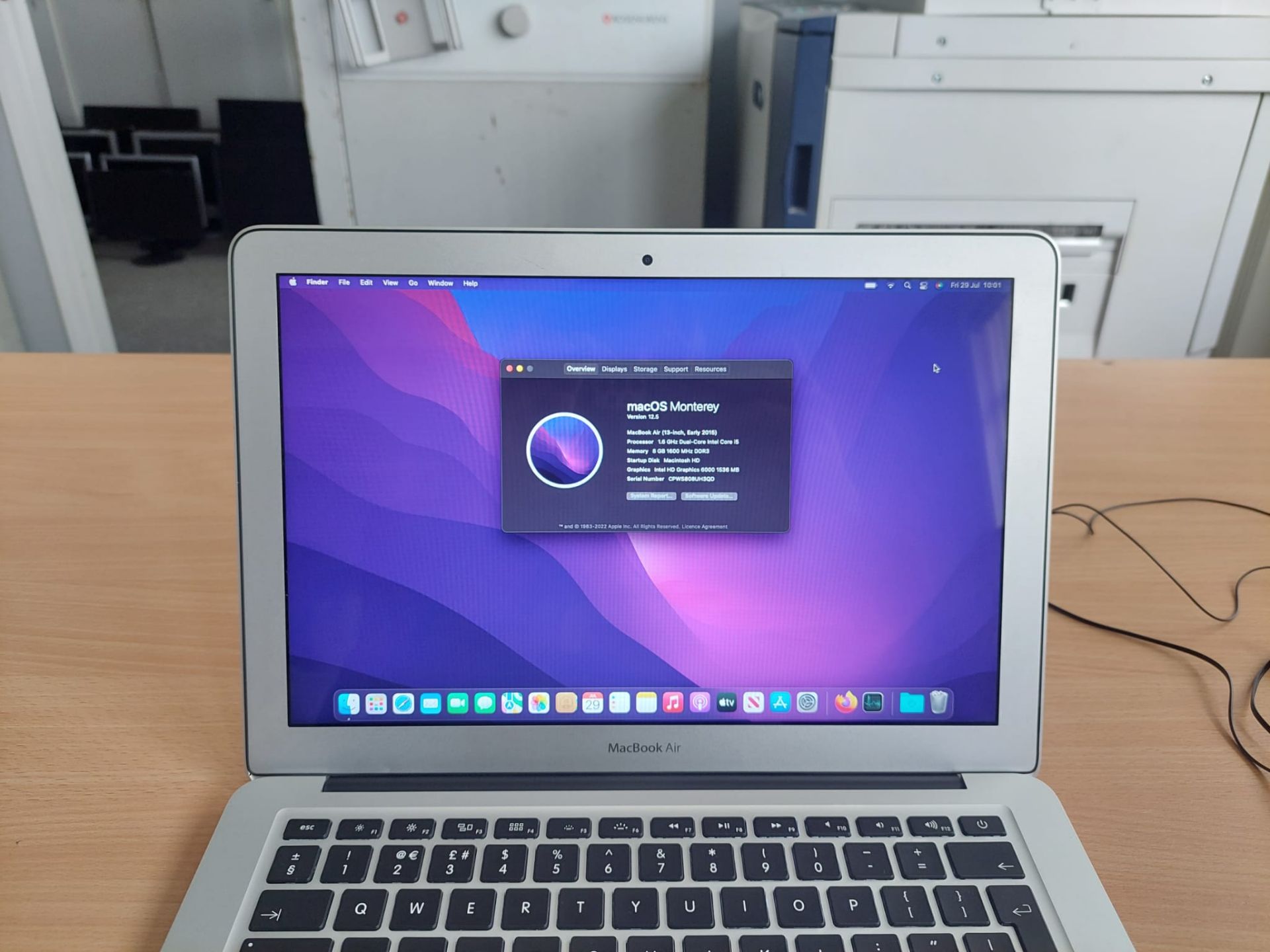 Apple 2015 Macbook Air w/ 13 Inch Display and Dual Core Intel i5 CPU *NO VAT* - Image 12 of 17