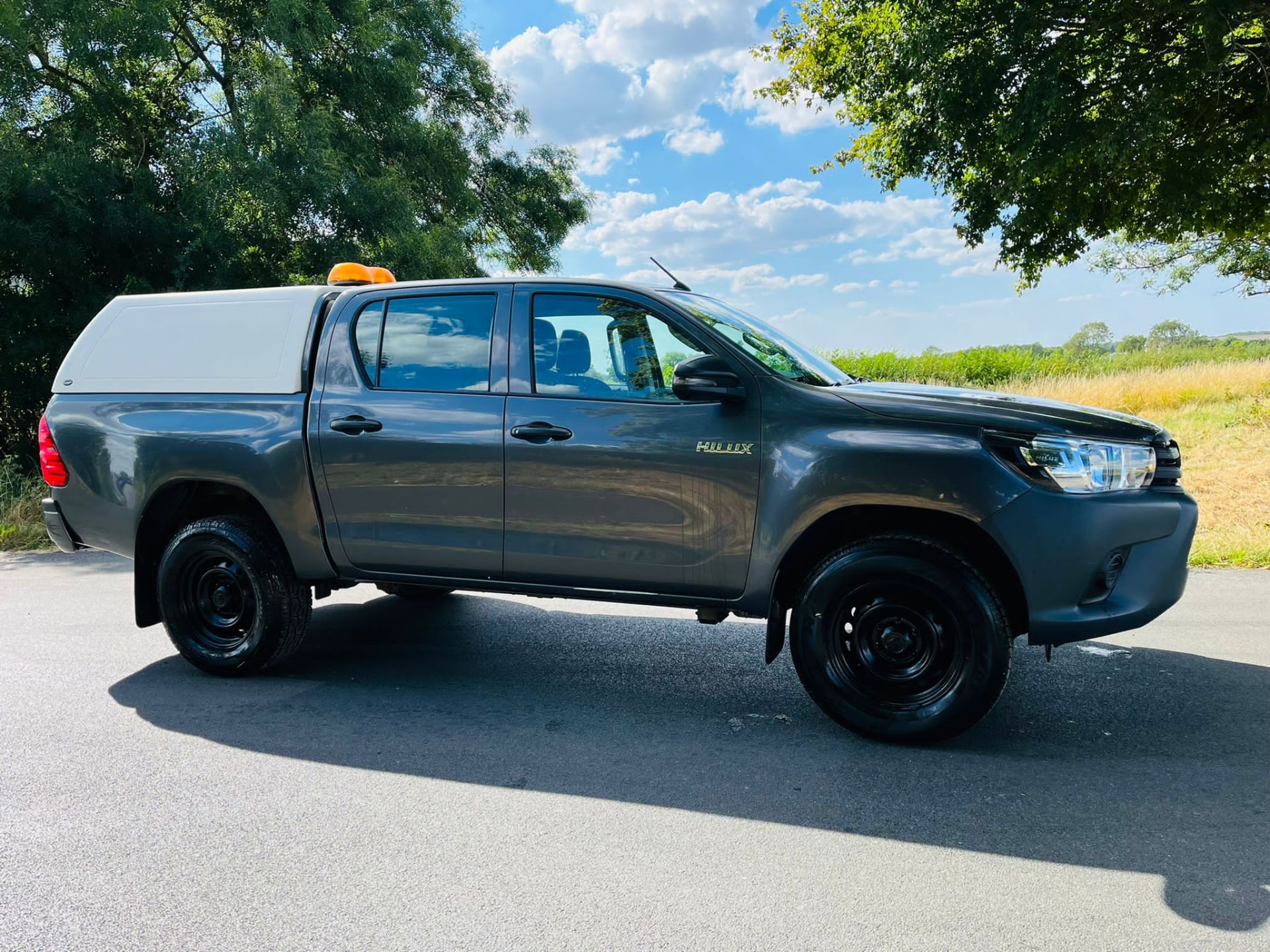 2018 TOYOTA HILUX ACTIVE D-4D 4WD DCB - BLUETOOTH - ACTIVE SPEC *PLUS VAT* - Image 4 of 20