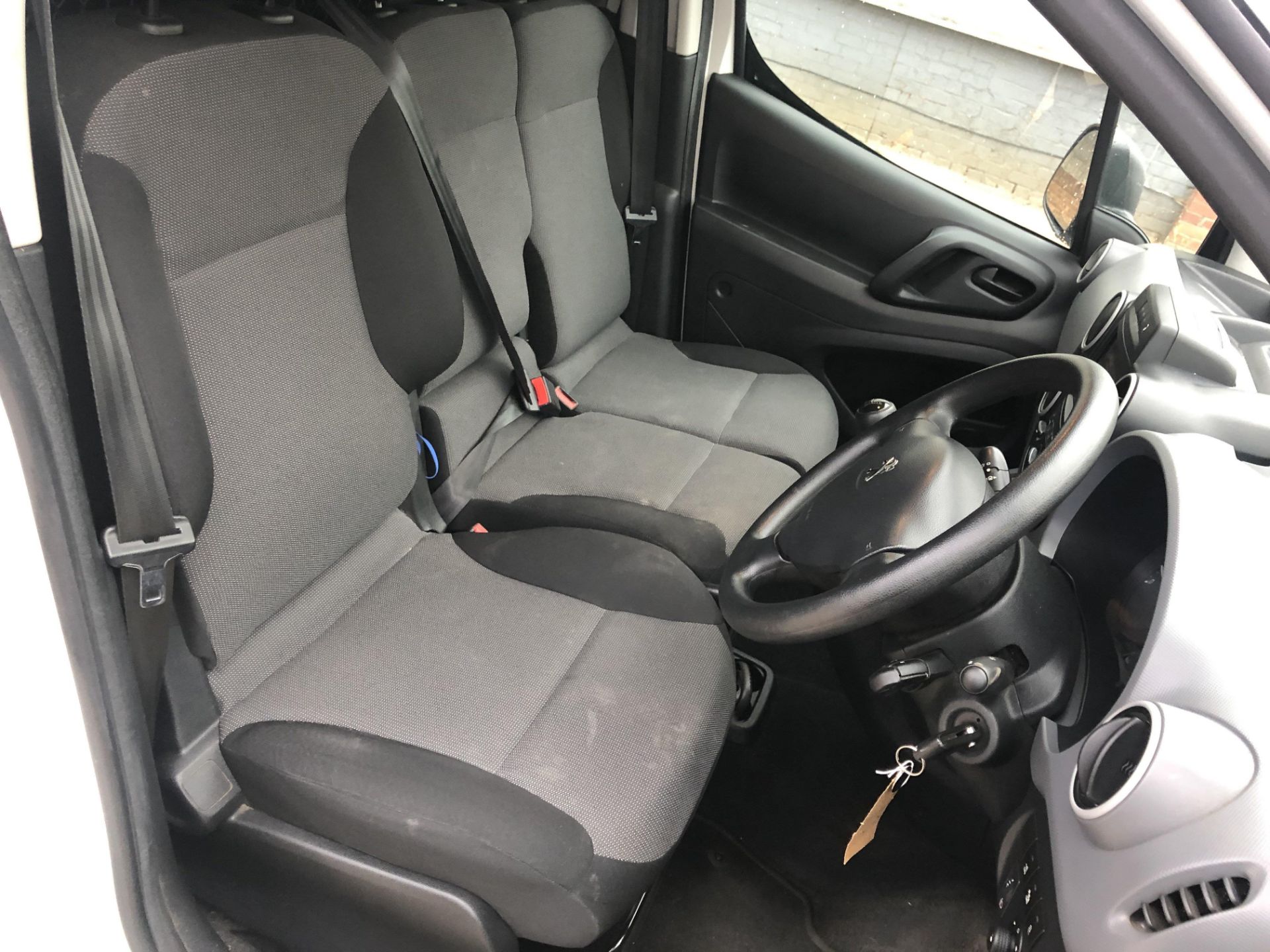 2017 Peugeot Partner 1.6 HDI Professional L1 Panel Van - 125k miles - 2 keys *PLUS VAT* - Image 9 of 15