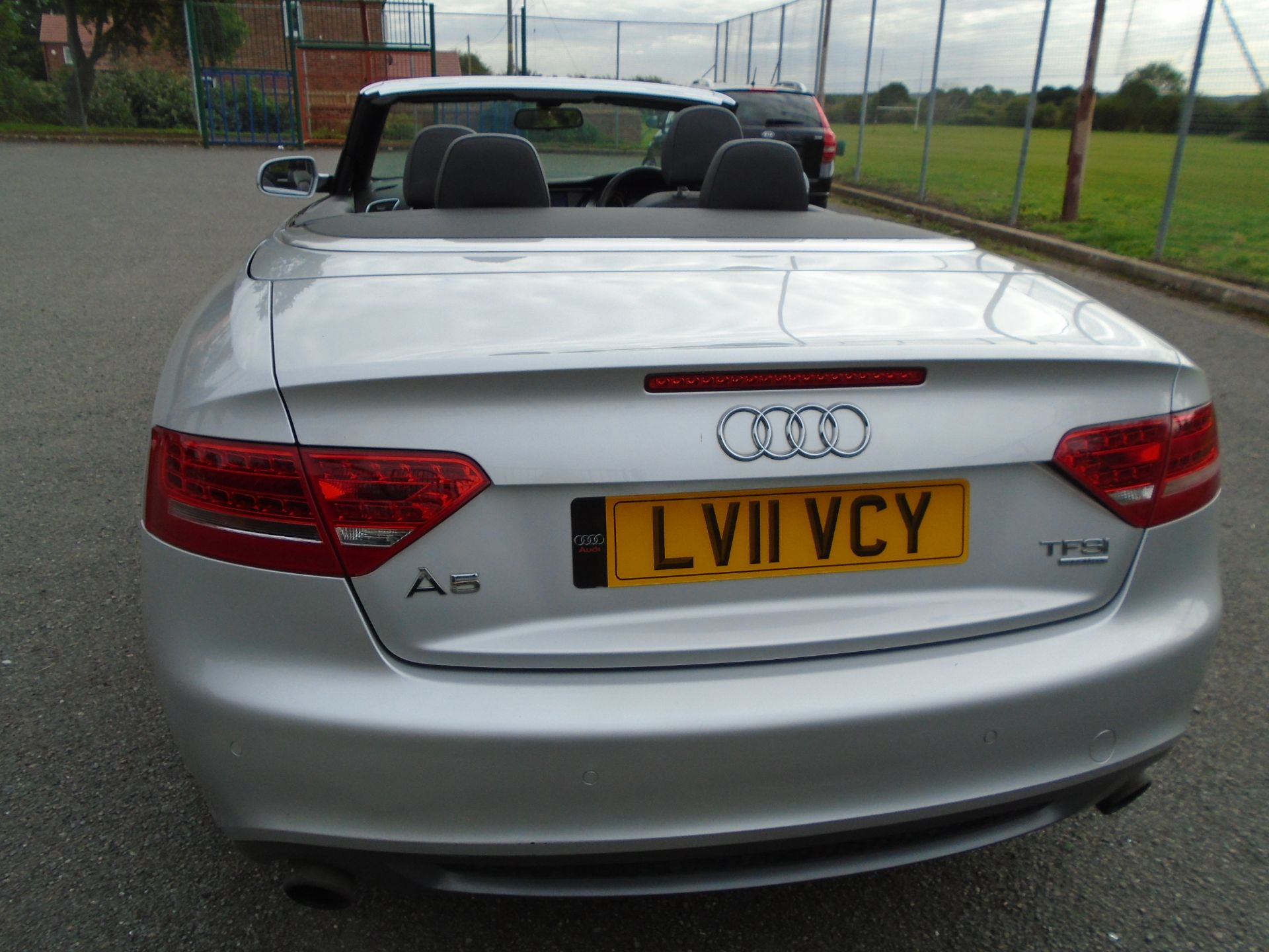 2011 AUDI A5 S LINE TFSI CVT SILVER CONVERTIBLE , STEERING WHEEL WITH LUDING PADDLE *NO VAT* - Image 8 of 11