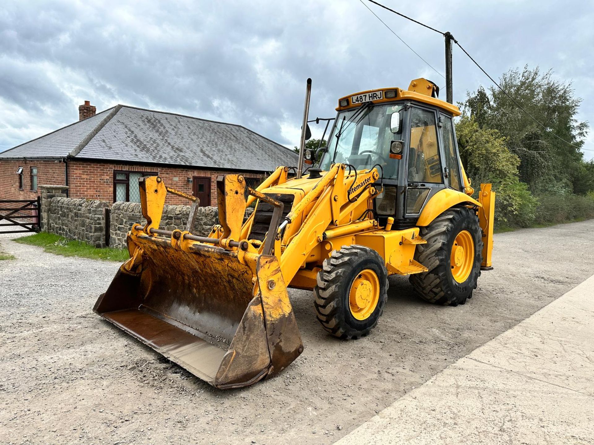 JCB 3CX Sitemaster Wheeled Front Loader Backhoe, Runs Drives Digs And Lifts *PLUS VAT* - Image 2 of 29