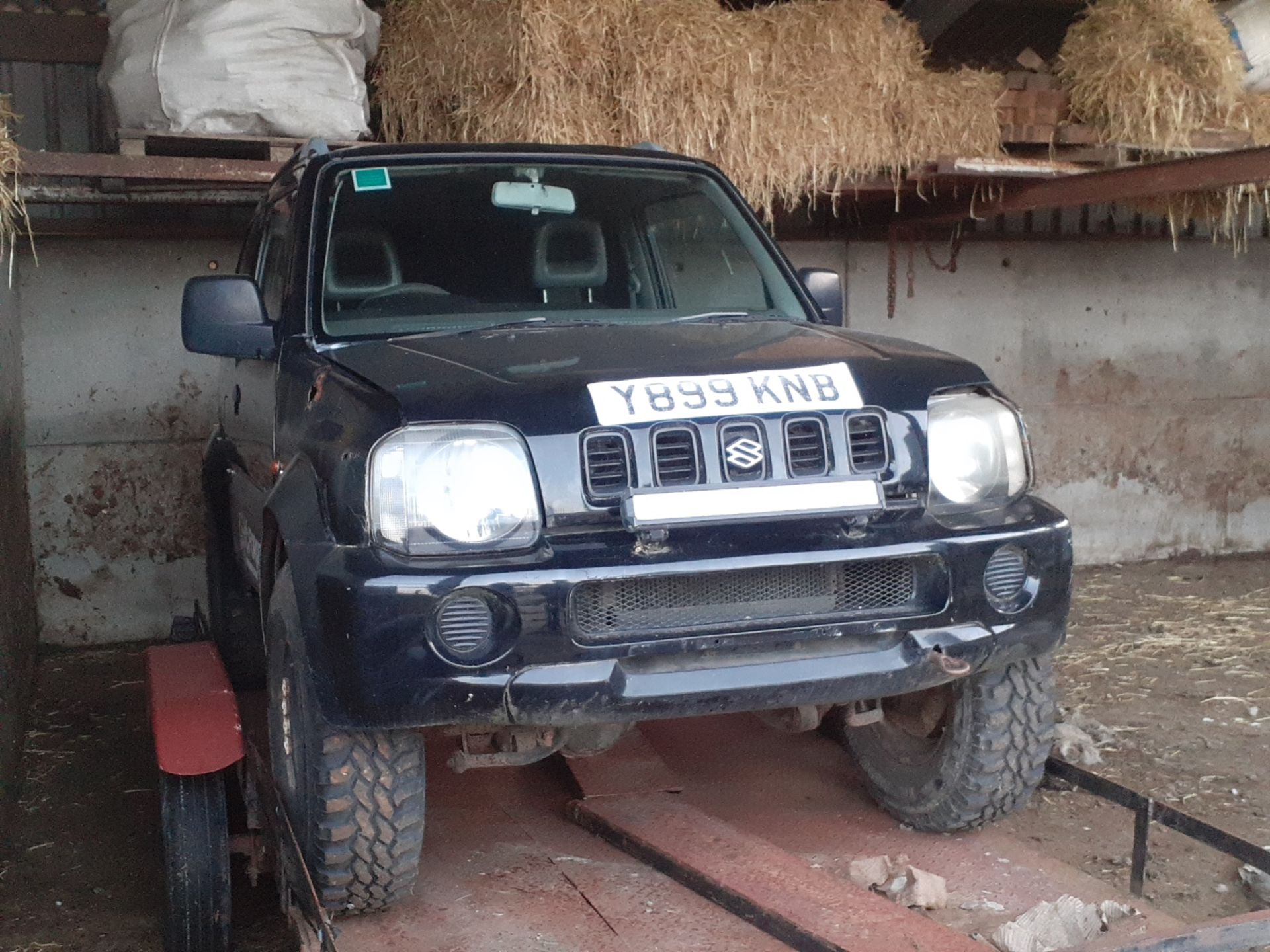 BARN FIND 2001 SUZUKI JIMNY JLX BLACK ESTATE, OFF THE ROAD FOR 3 YEARS *NO VAT* - Image 6 of 15