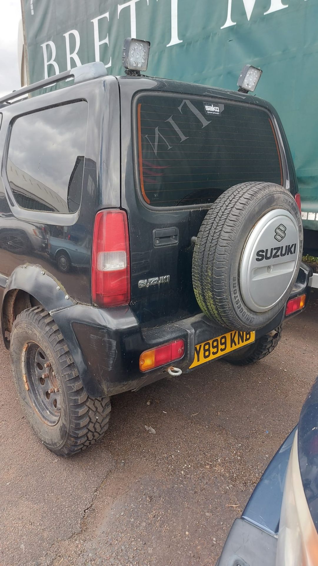 BARN FIND 2001 SUZUKI JIMNY JLX BLACK ESTATE, OFF THE ROAD FOR 3 YEARS *NO VAT* - Image 2 of 15