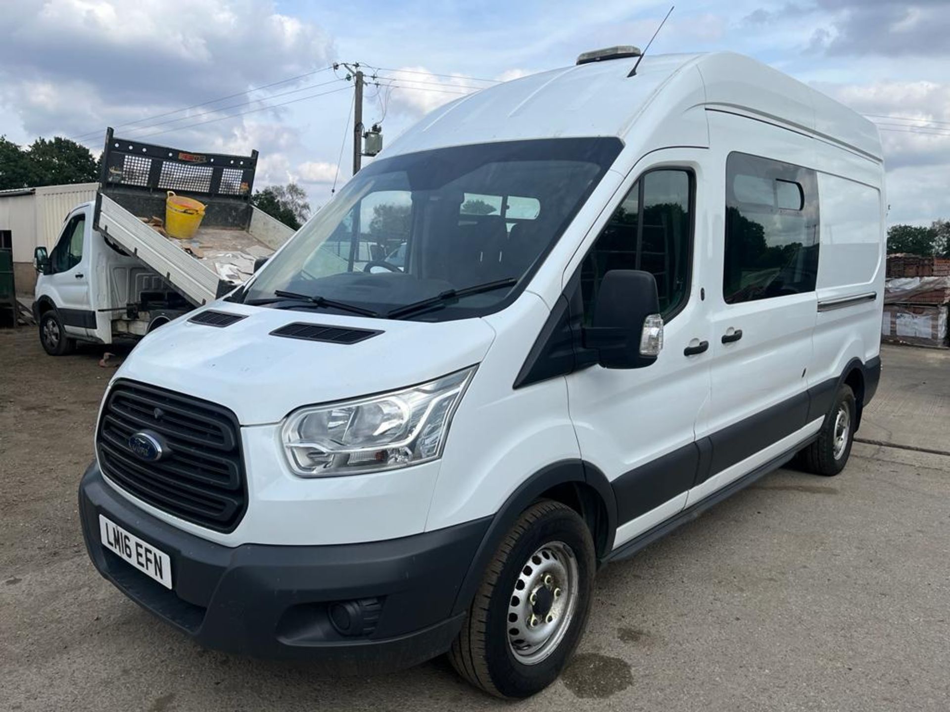 2016 FORD TRANSIT 350 WHITE WELFARE UNIT WITH TOILET *PLUS VAT*