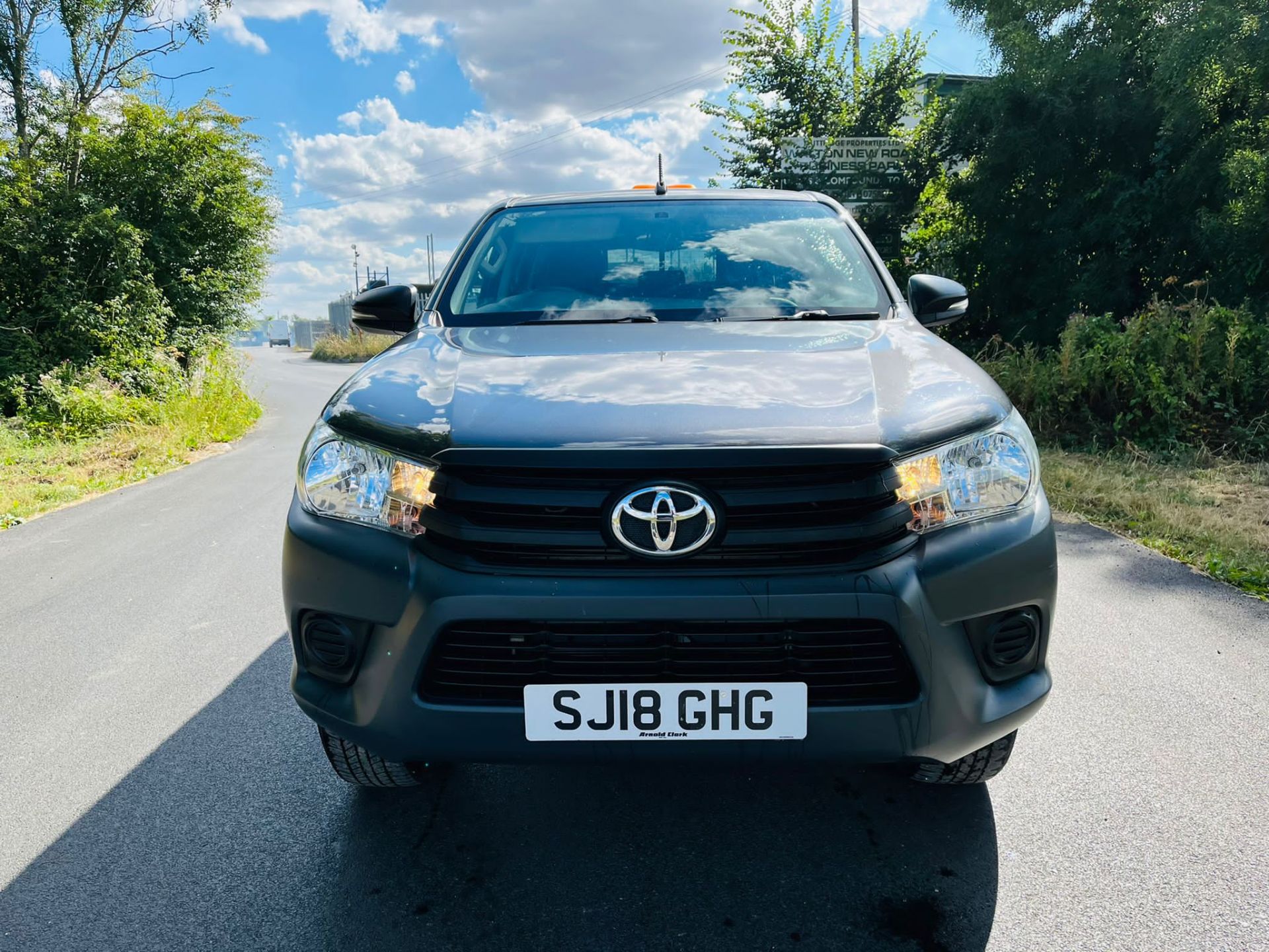 2018 TOYOTA HILUX ACTIVE D-4D 4WD DCB - BLUETOOTH - ACTIVE SPEC *PLUS VAT* - Image 2 of 20