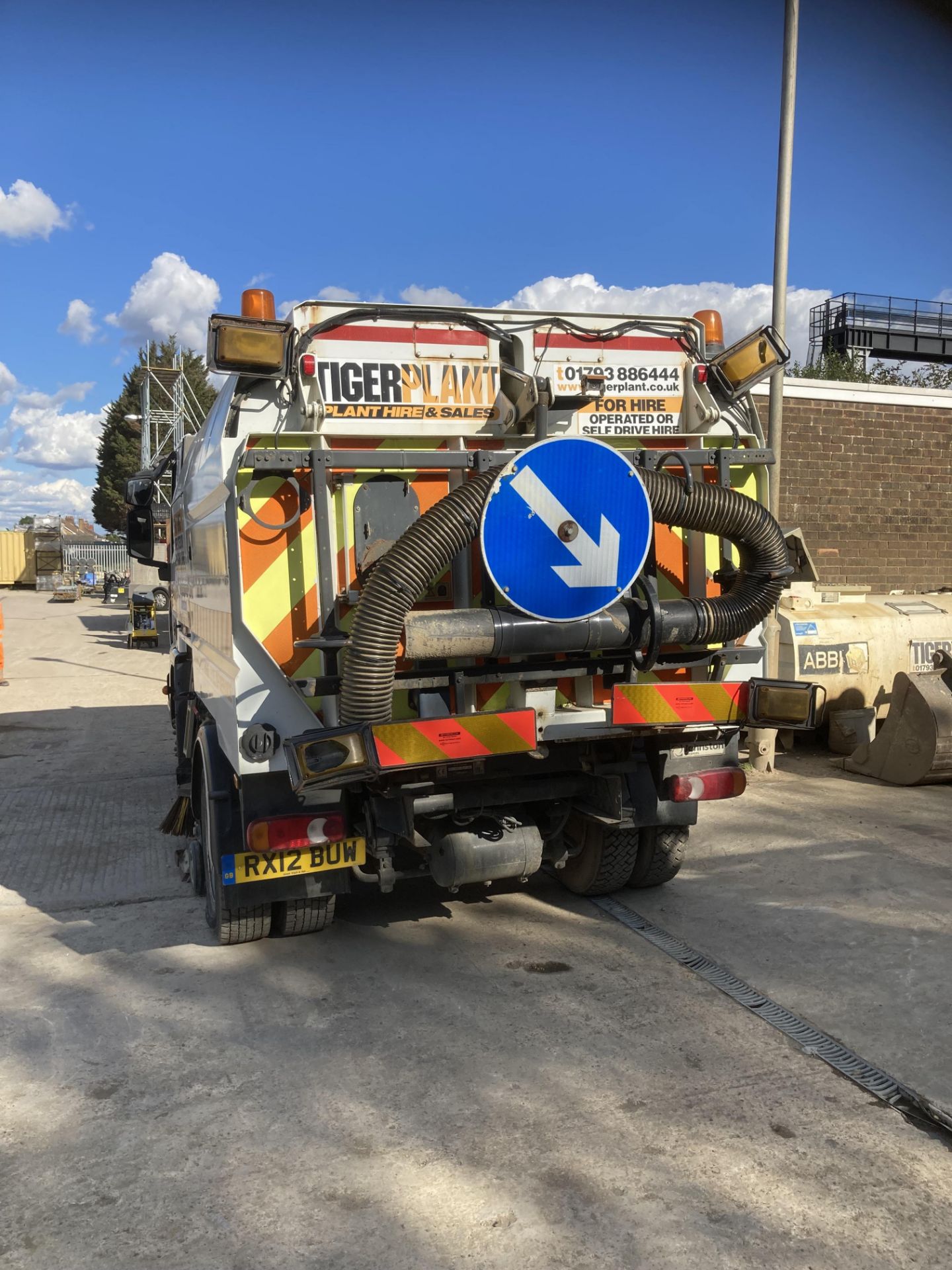 2012 IVECO EUROCARGO 75E16S ROAD JOHNSTON SWEEPER *PLUS VAT* - Image 9 of 38