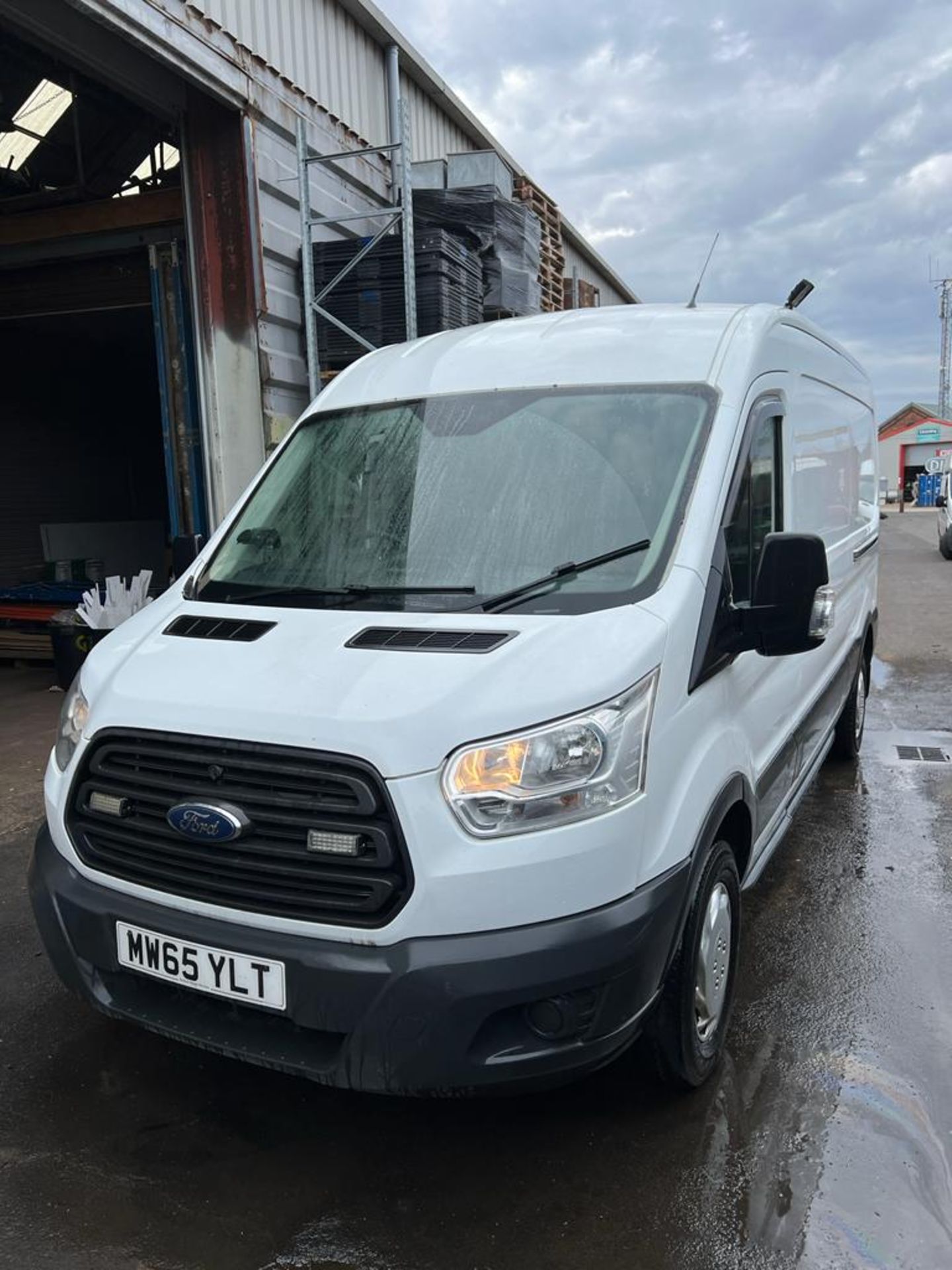 2015/65 FORD TRANSIT 350 WHITE PANEL VAN *PLUS VAT* - Image 3 of 21