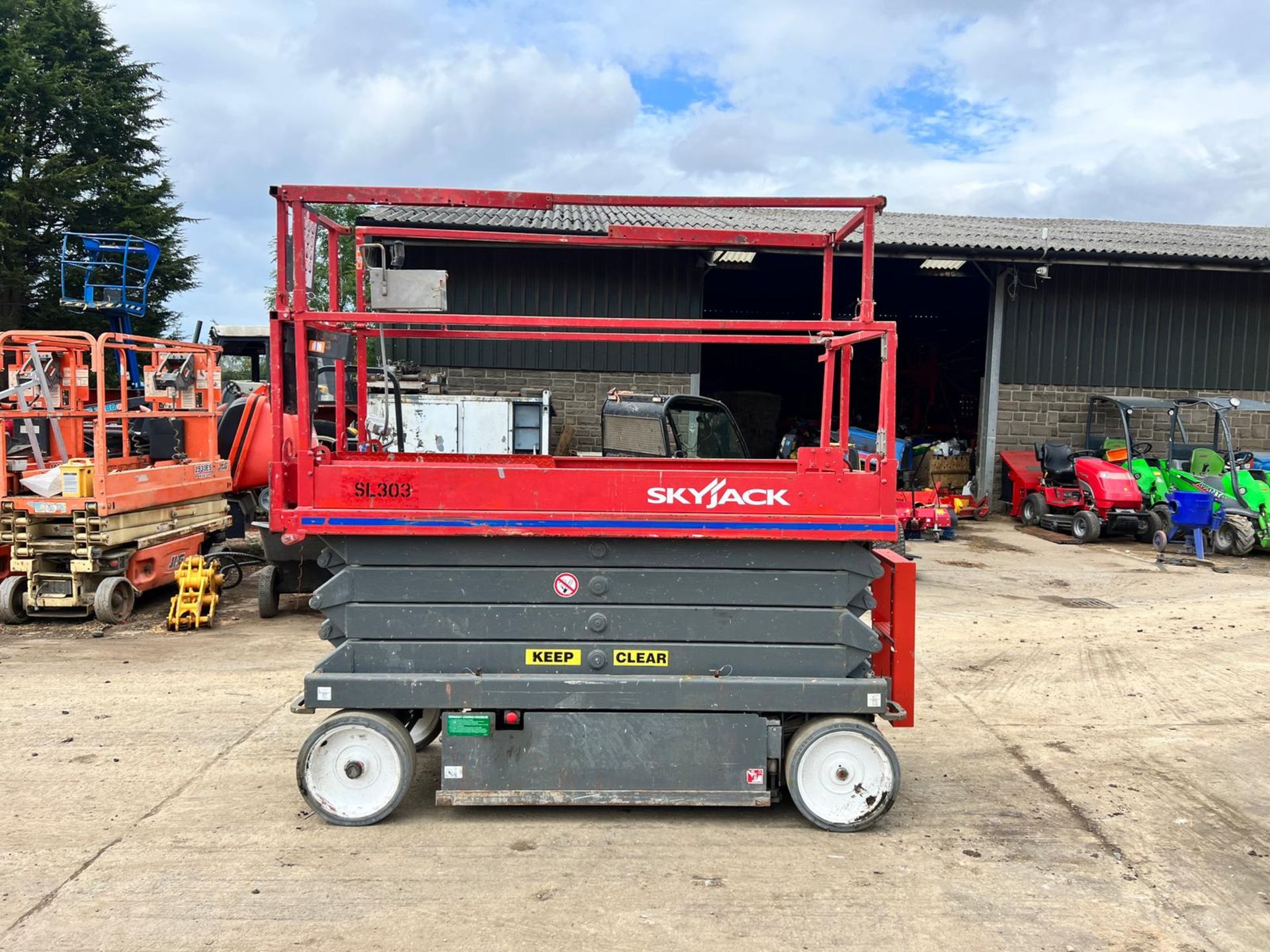 2013 Skyjack SJ3226 Electric Scissor Lift *PLUS VAT* - Image 3 of 10