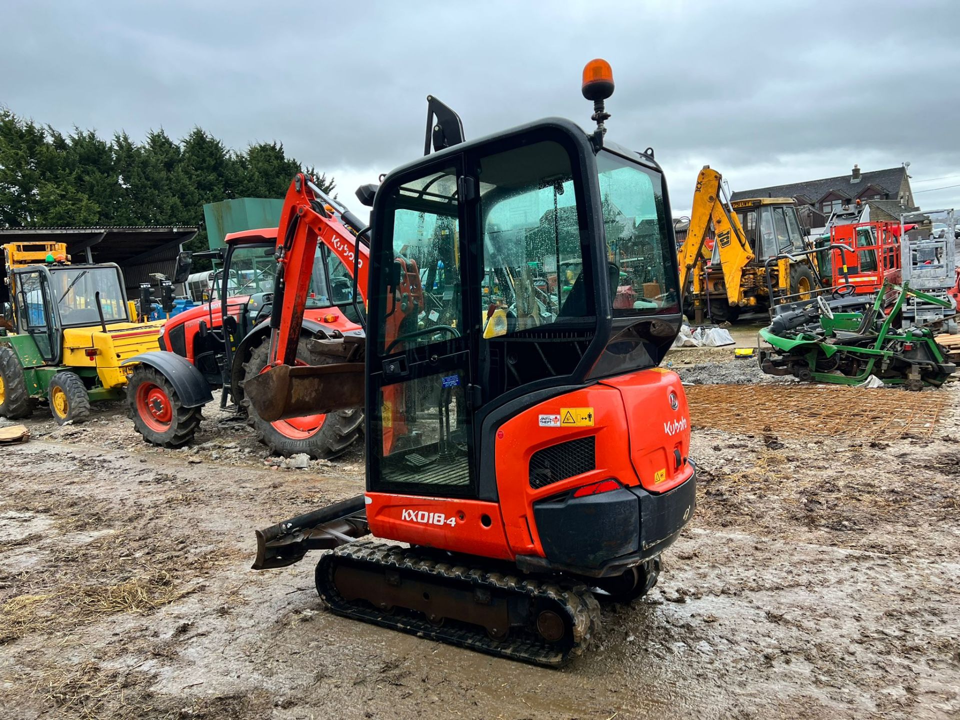 2018 KUBOTA KX018-4 1.8 TON MINI DIGGER, RUNS DRIVES AND DIGS, SHOWING A LOW 1681 HOURS - Image 5 of 20