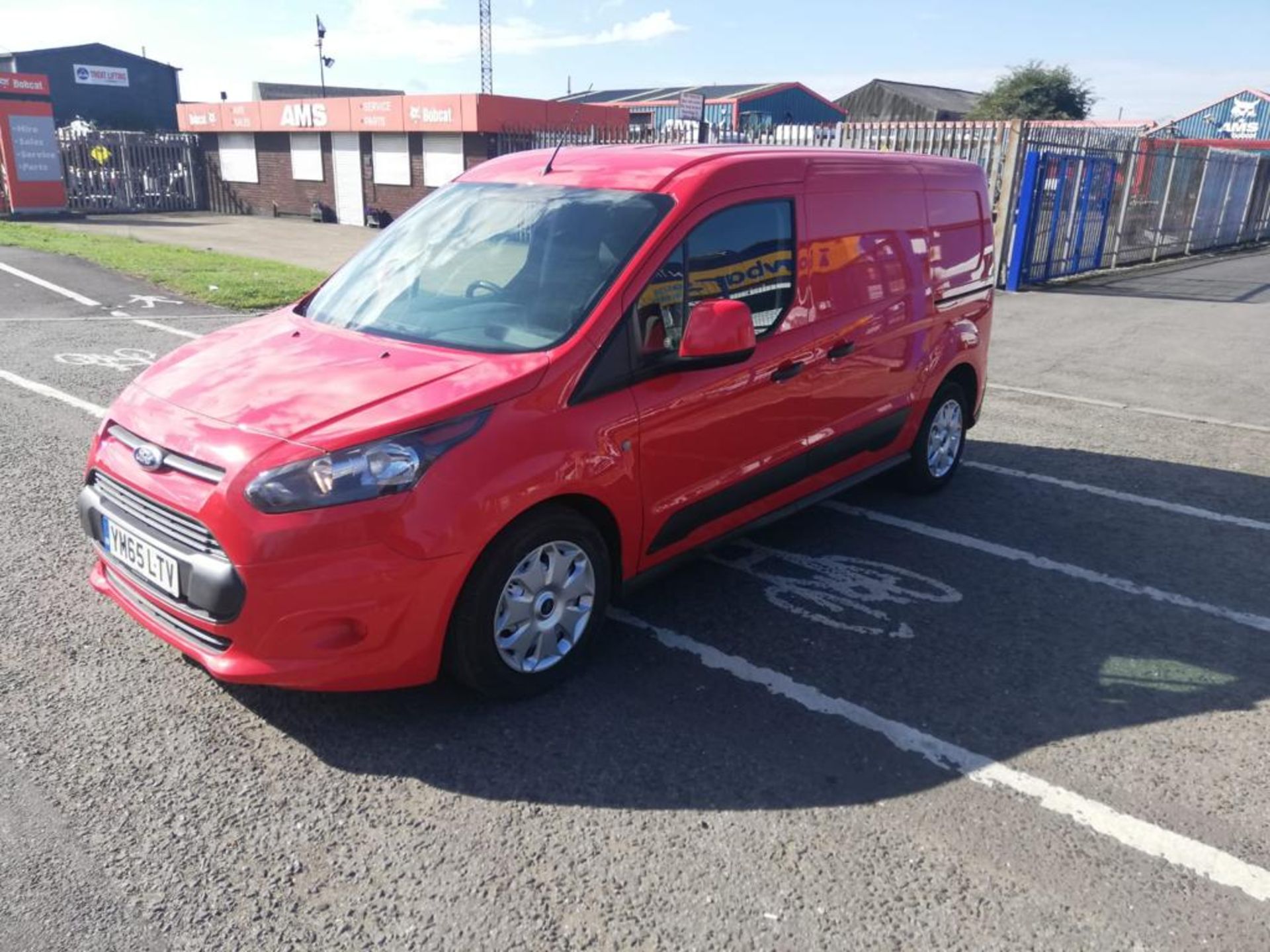 2016/65 FORD TRANSIT CONNECT 210 ECONETIC RED PANEL VAN - 67,000 MILES - AIR CON *PLUS VAT* - Image 3 of 9
