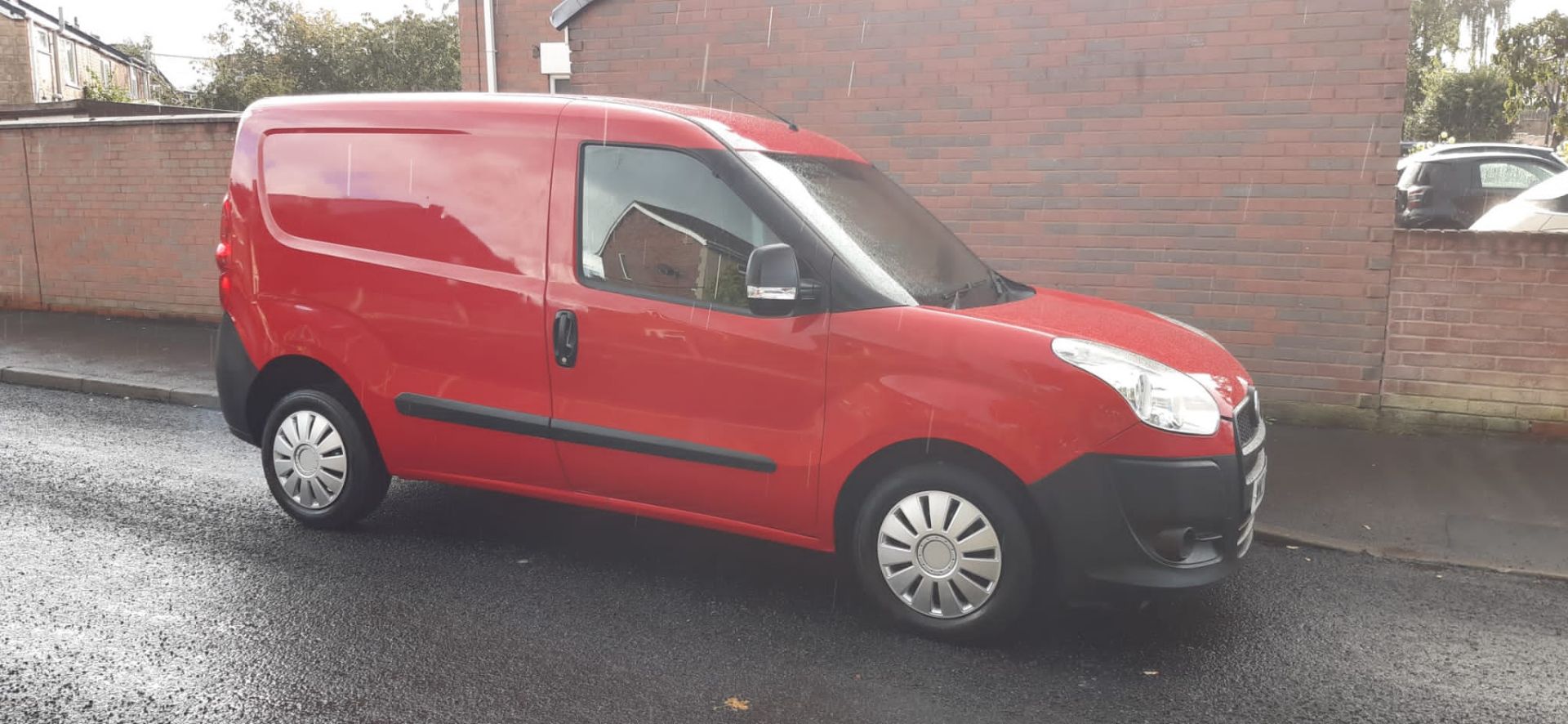 2013 FIAT DOBLO 16V MULTIJET RED PANEL VAN - LOW 43,000 MILES *NO VAT* - Image 9 of 17