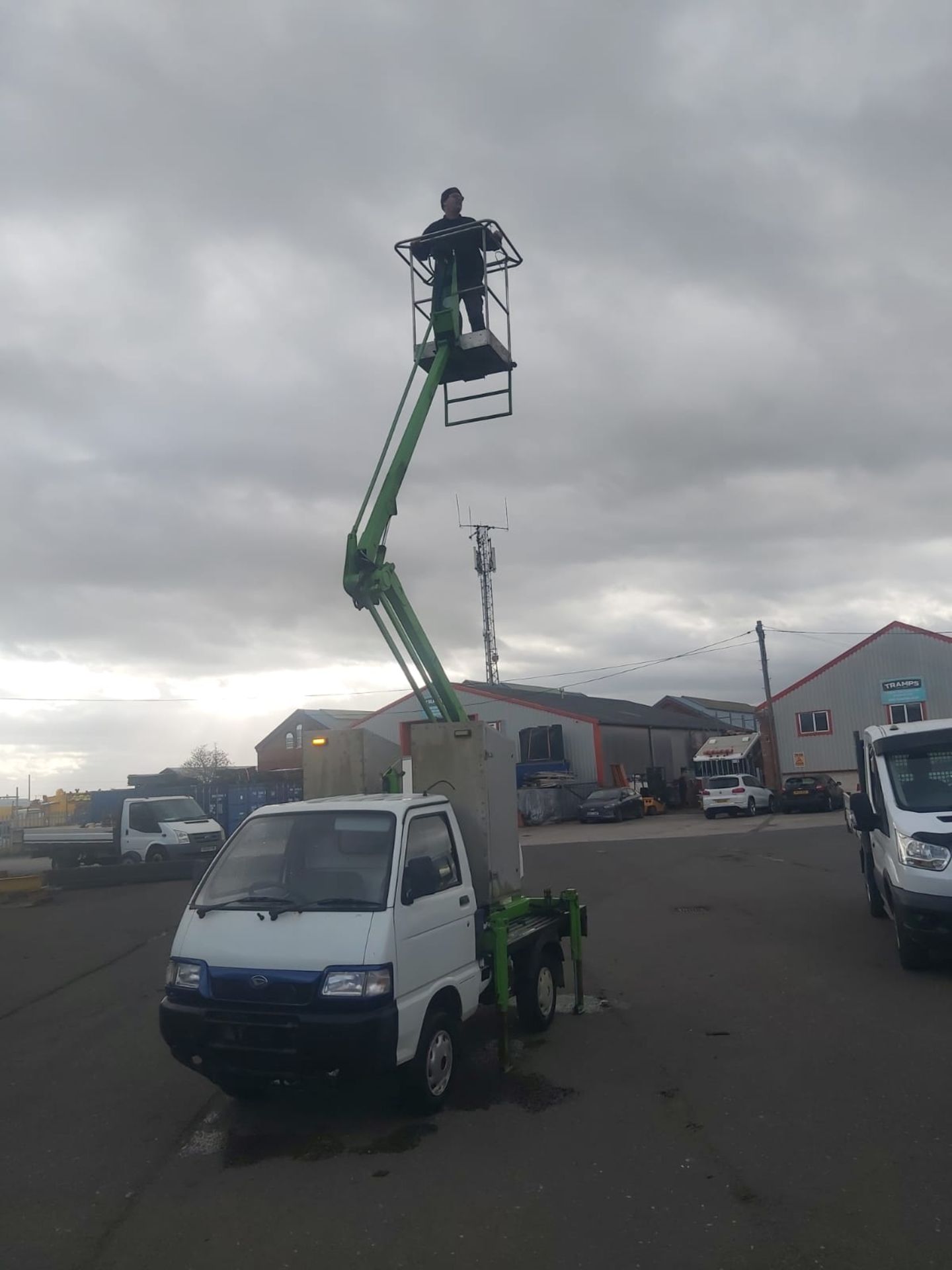 DAIHATSU HIJET CHERRY PICKER *PLUS VAT* - Image 6 of 10