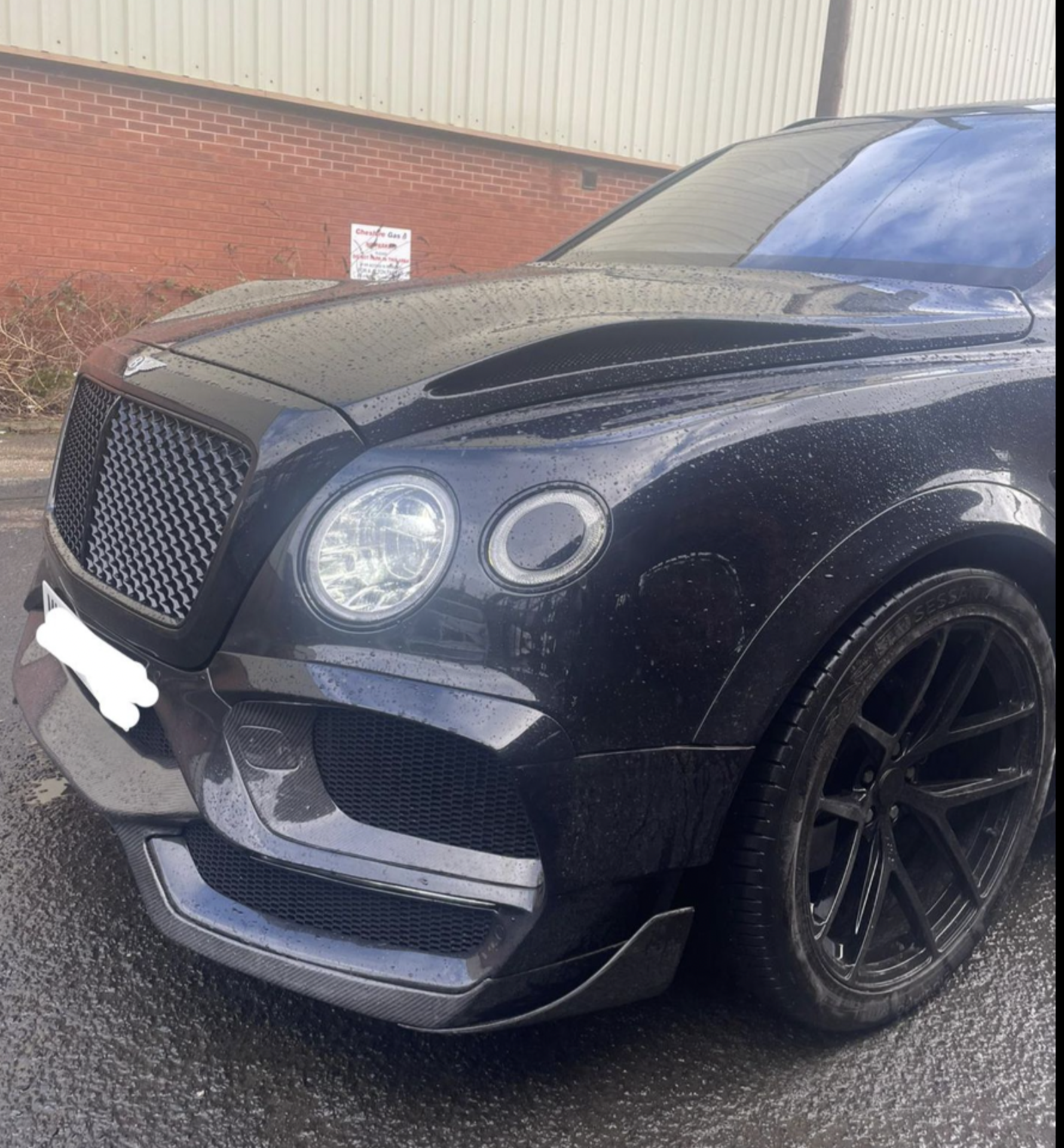 2017/67 BENTLEY BENTAYGA 6.0 W12 MULLINER ONYX GTX AUTO PLUS VAT - Image 5 of 26