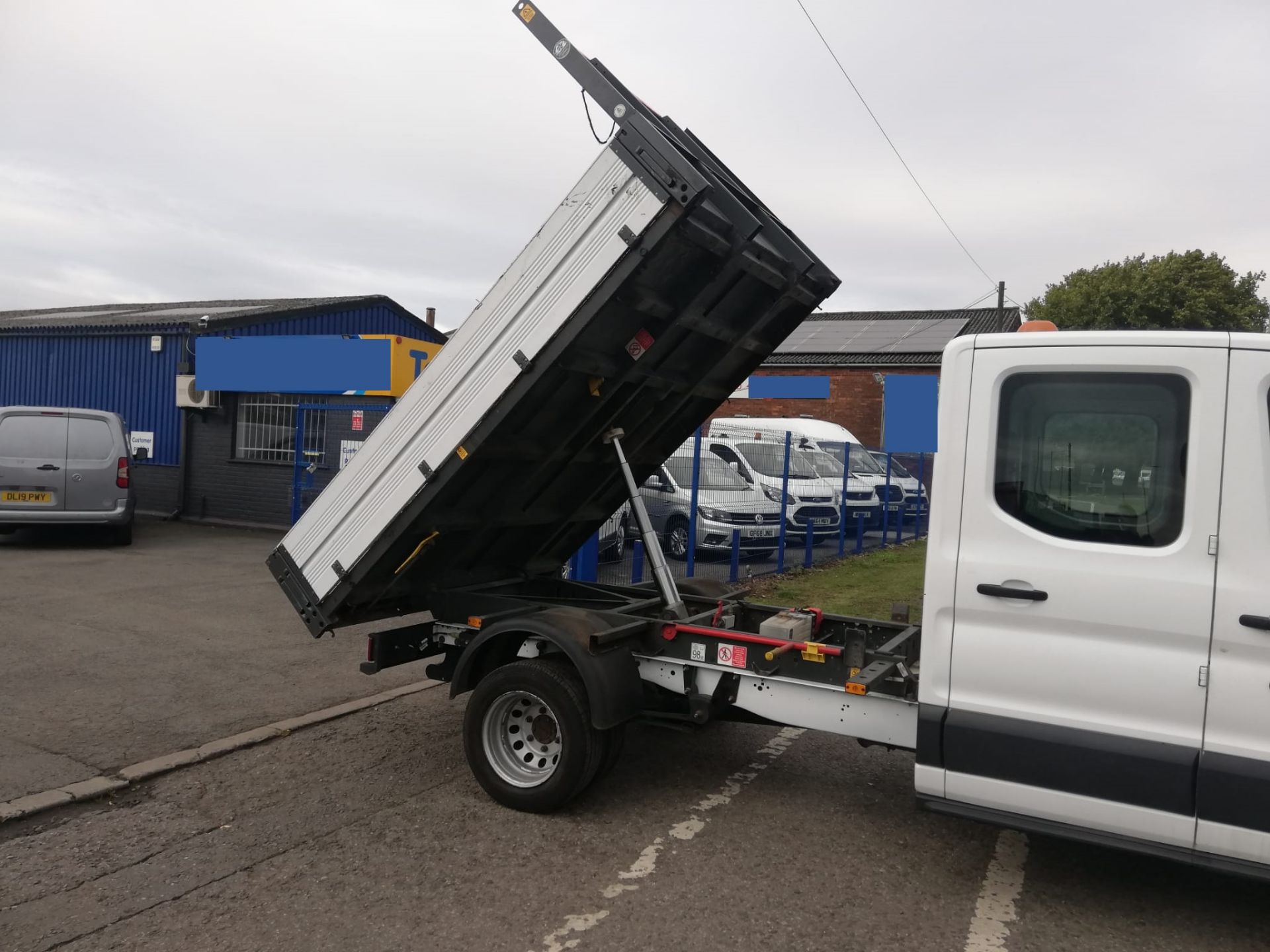 2018 FORD TRANSIT 350 WHITE TIPPER - EURO 6 - 7 SEATS *PLUS VAT* - Image 9 of 11