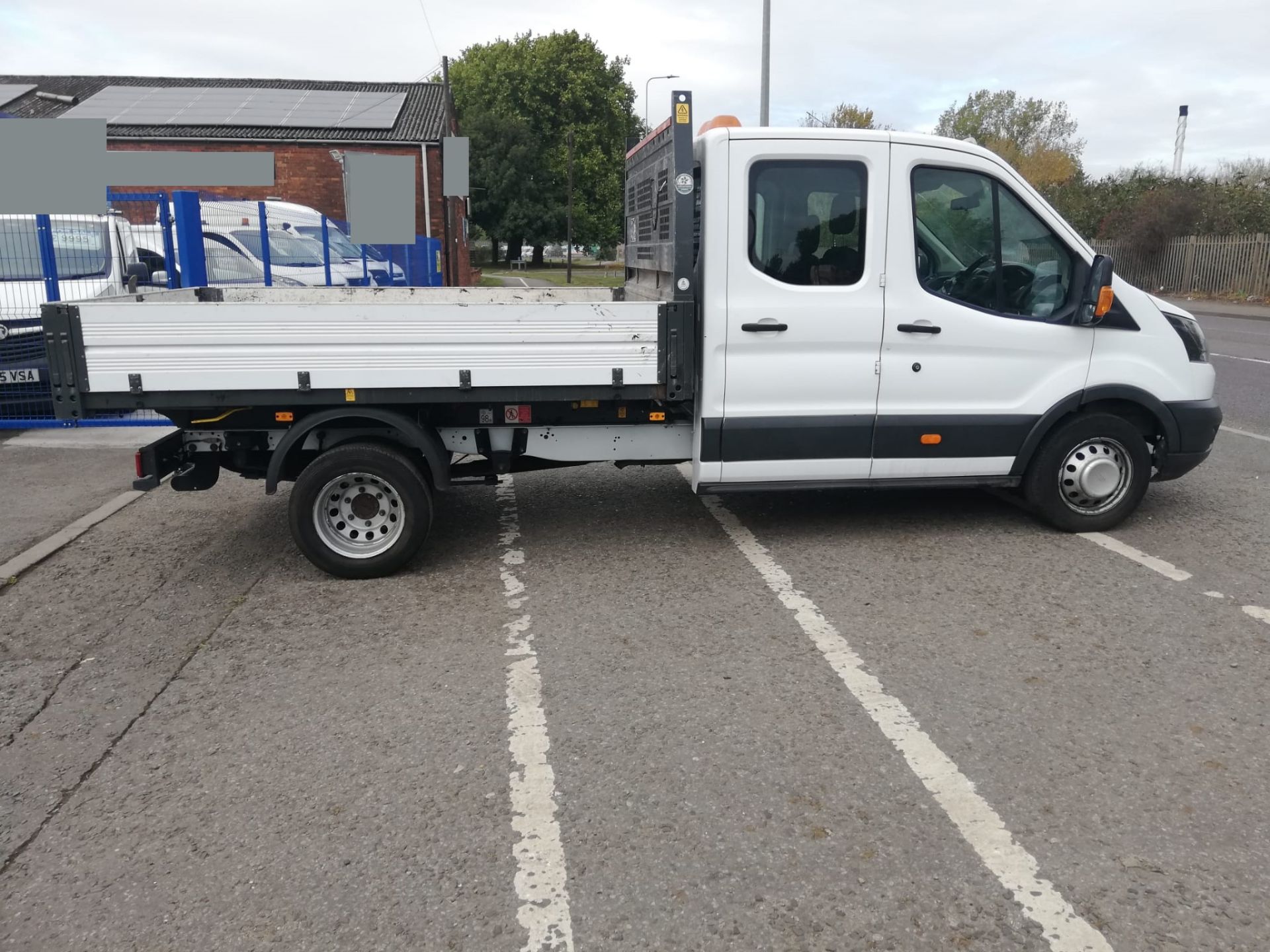 2018 FORD TRANSIT 350 WHITE TIPPER - EURO 6 - 7 SEATS *PLUS VAT* - Image 4 of 11