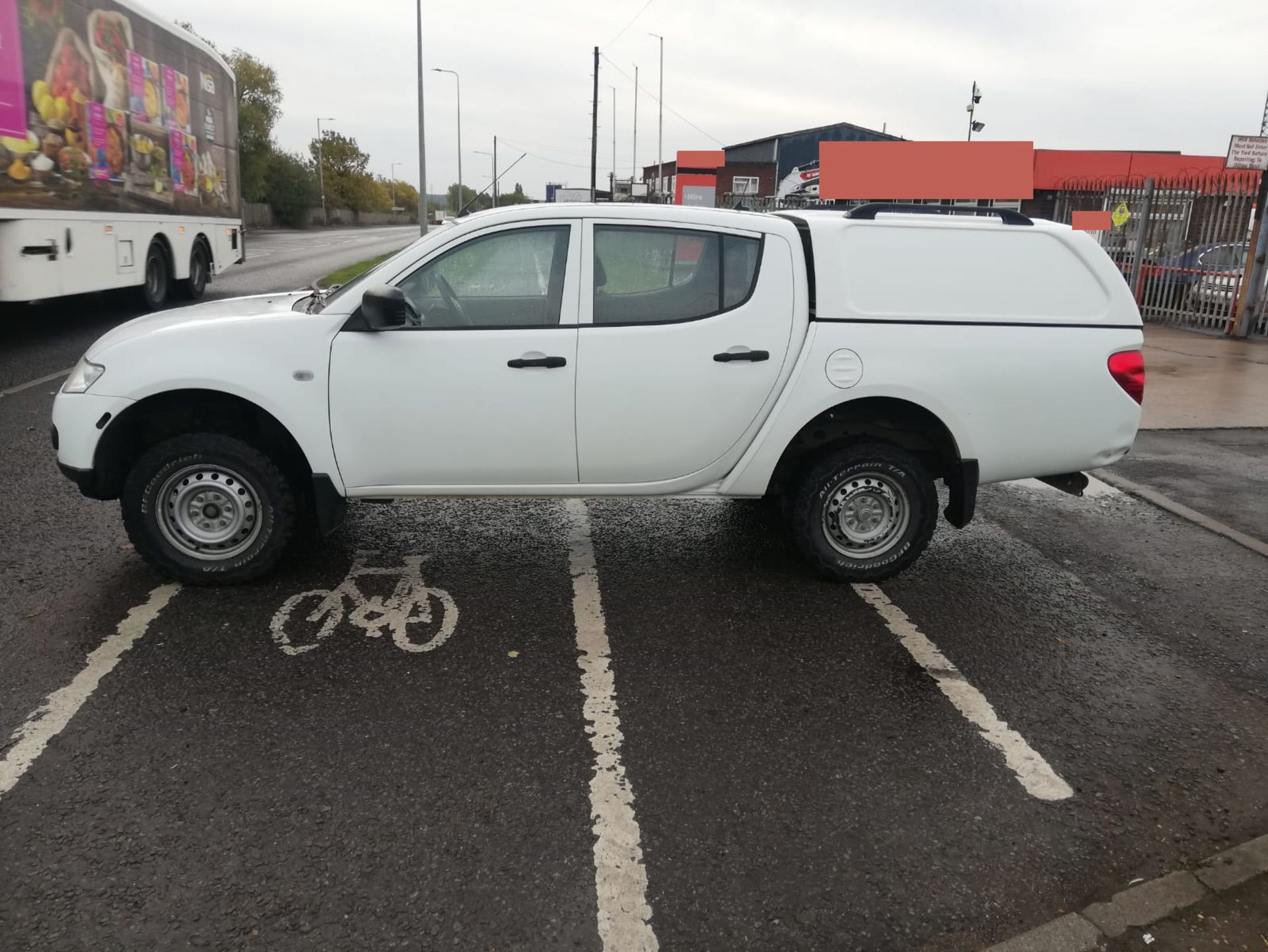 2014 MITSUBISHI L200 4LIFE LB DCB DI-D 4X4 WHITE PICKUP - FORMER POLICE VEHICLE *PLUS VAT* - Image 4 of 11