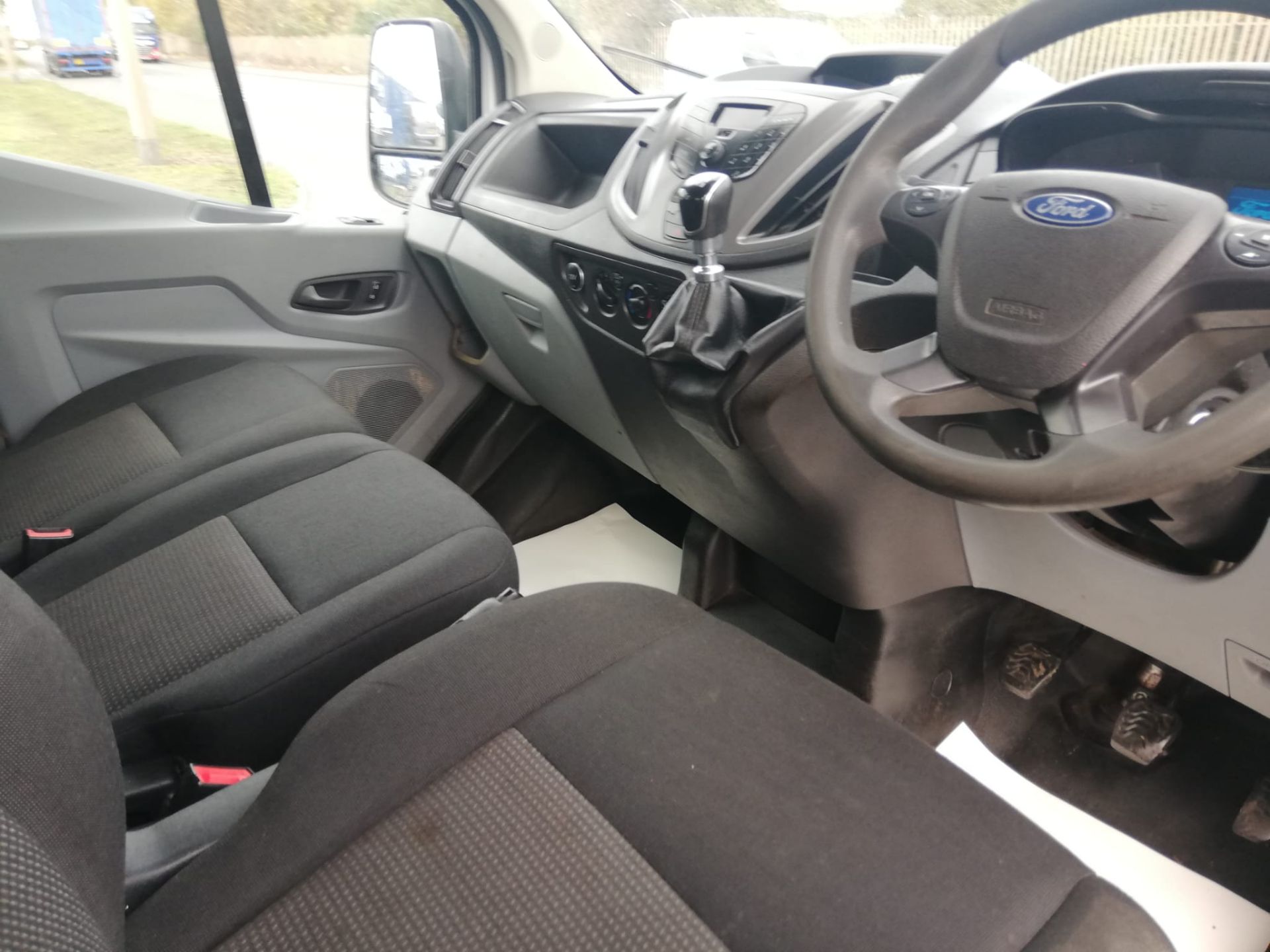 2018 FORD TRANSIT 350 WHITE TIPPER - EURO 6 - 7 SEATS *PLUS VAT* - Image 11 of 11