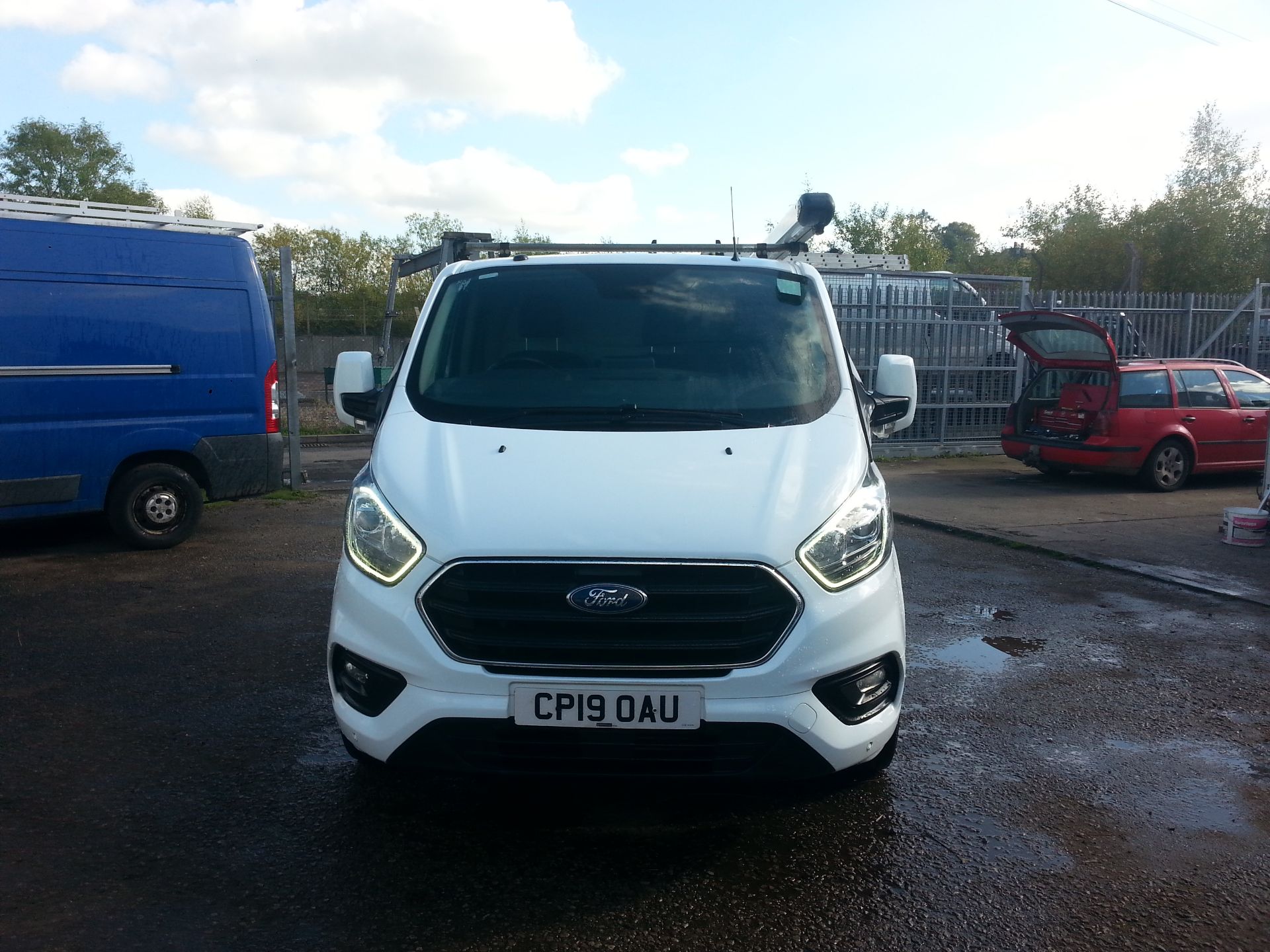 2019 FORD TRANSIT CUSTOM 300 LIMITED WHITE PANEL VAN *PLUS VAT* - Image 2 of 11