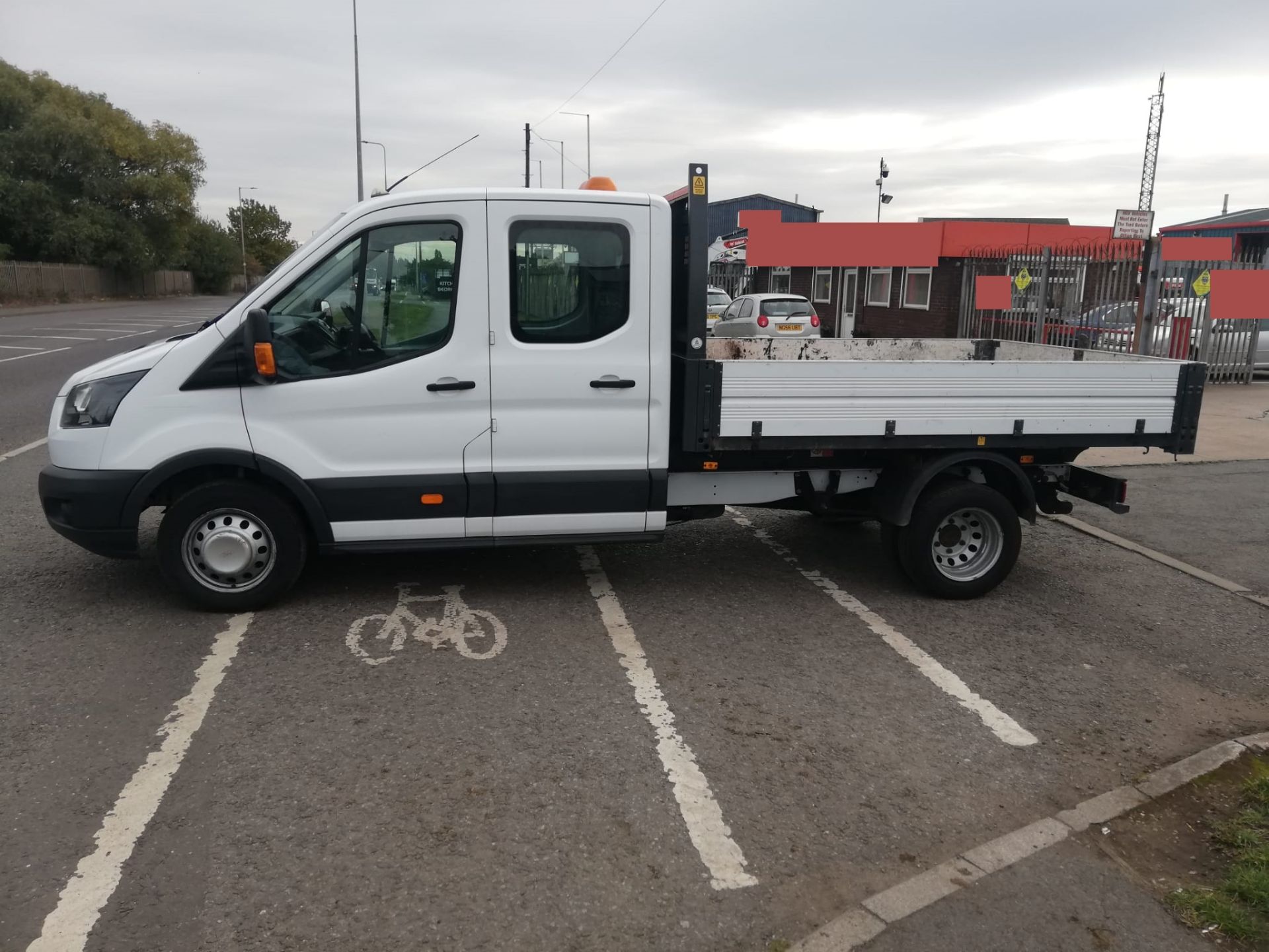 2018 FORD TRANSIT 350 WHITE TIPPER - EURO 6 - 7 SEATS *PLUS VAT* - Image 5 of 11