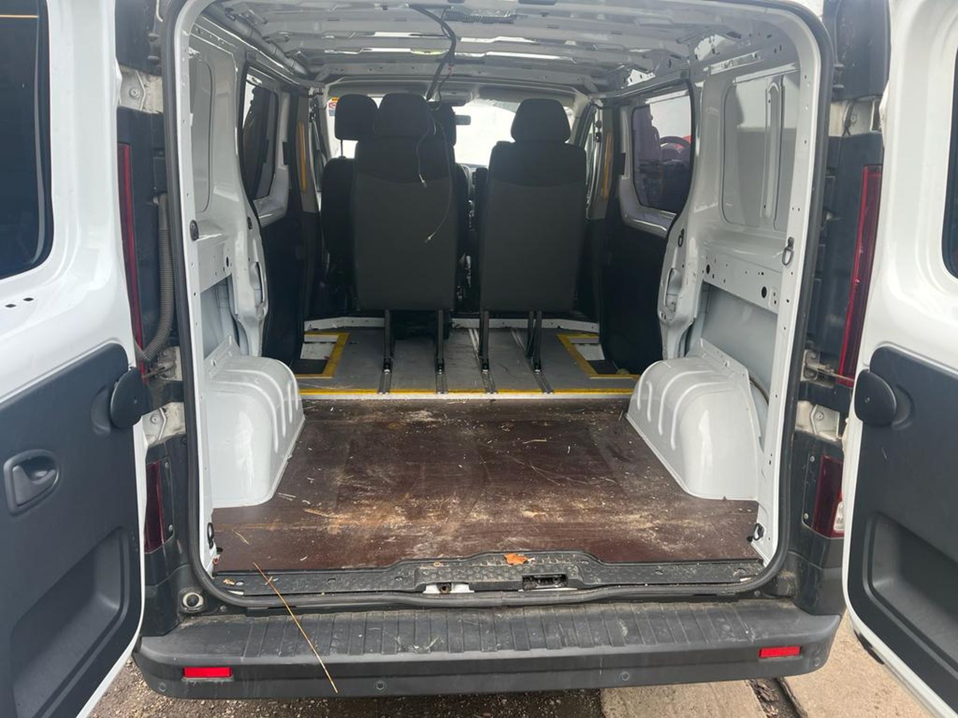 2017 VAUXHALL VIVARO 2900 BT CDTI ECOFLEX SS WHITE PANEL VAN *PLUS VAT* - Image 10 of 11