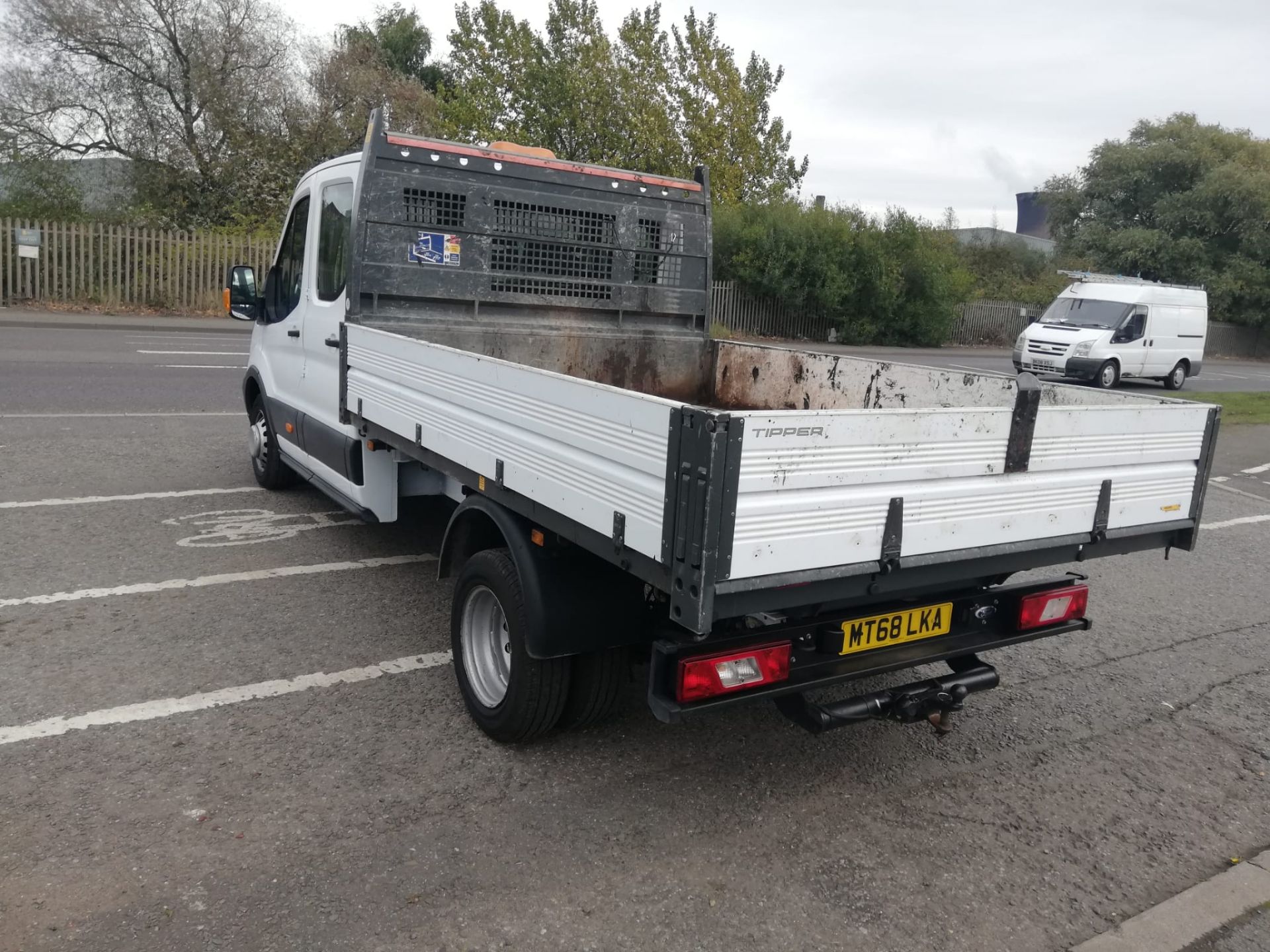 2018 FORD TRANSIT 350 WHITE TIPPER - EURO 6 - 7 SEATS *PLUS VAT* - Image 8 of 11