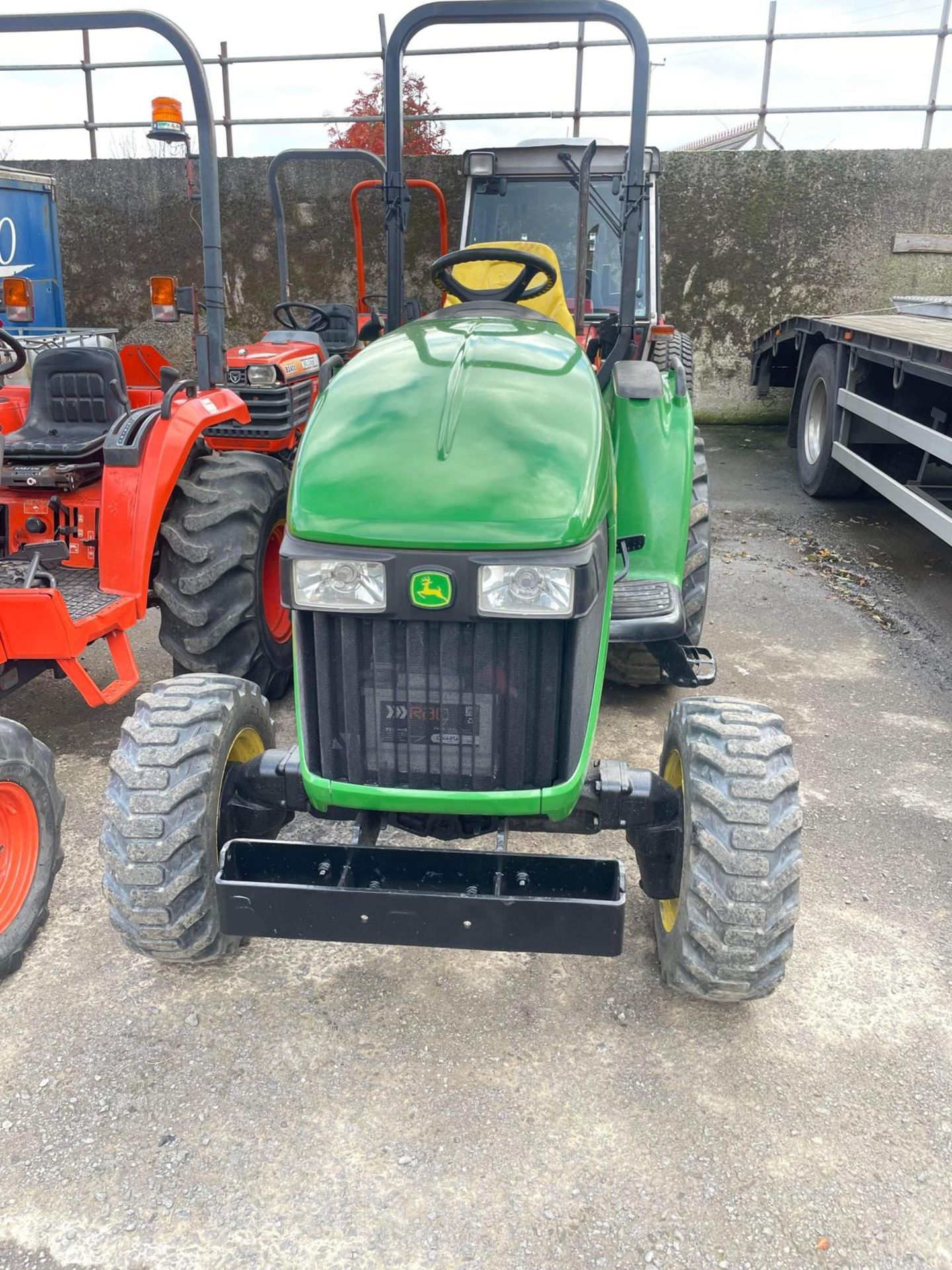 John Deere 3320 33HP 4WD Compact Tractor - Showing A Low 1900 Hours! *PLUS VAT* - Image 4 of 5