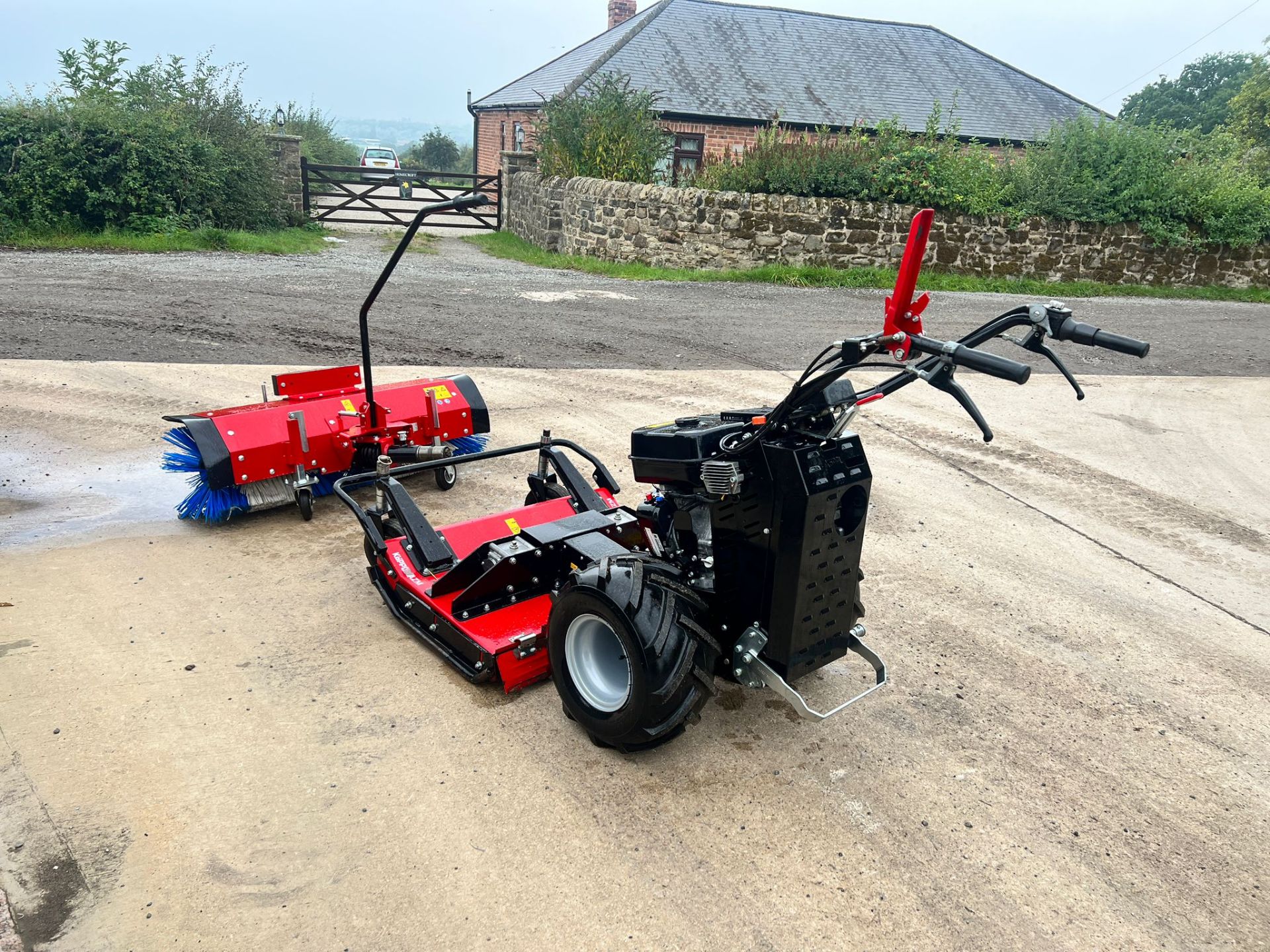 2017 KOPPL Walk Behind Multi Tool With Rotary Deck And Sweeper Brush *PLUS VAT* - Image 3 of 13