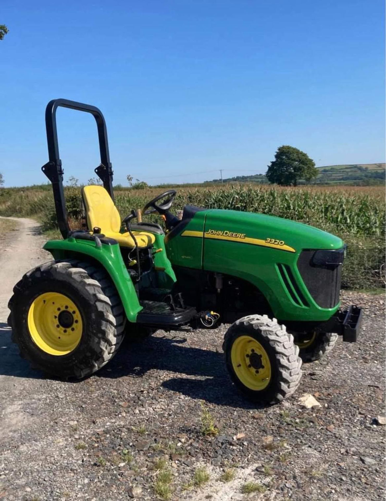 John Deere 3320 33HP 4WD Compact Tractor - Showing A Low 1900 Hours! *PLUS VAT*