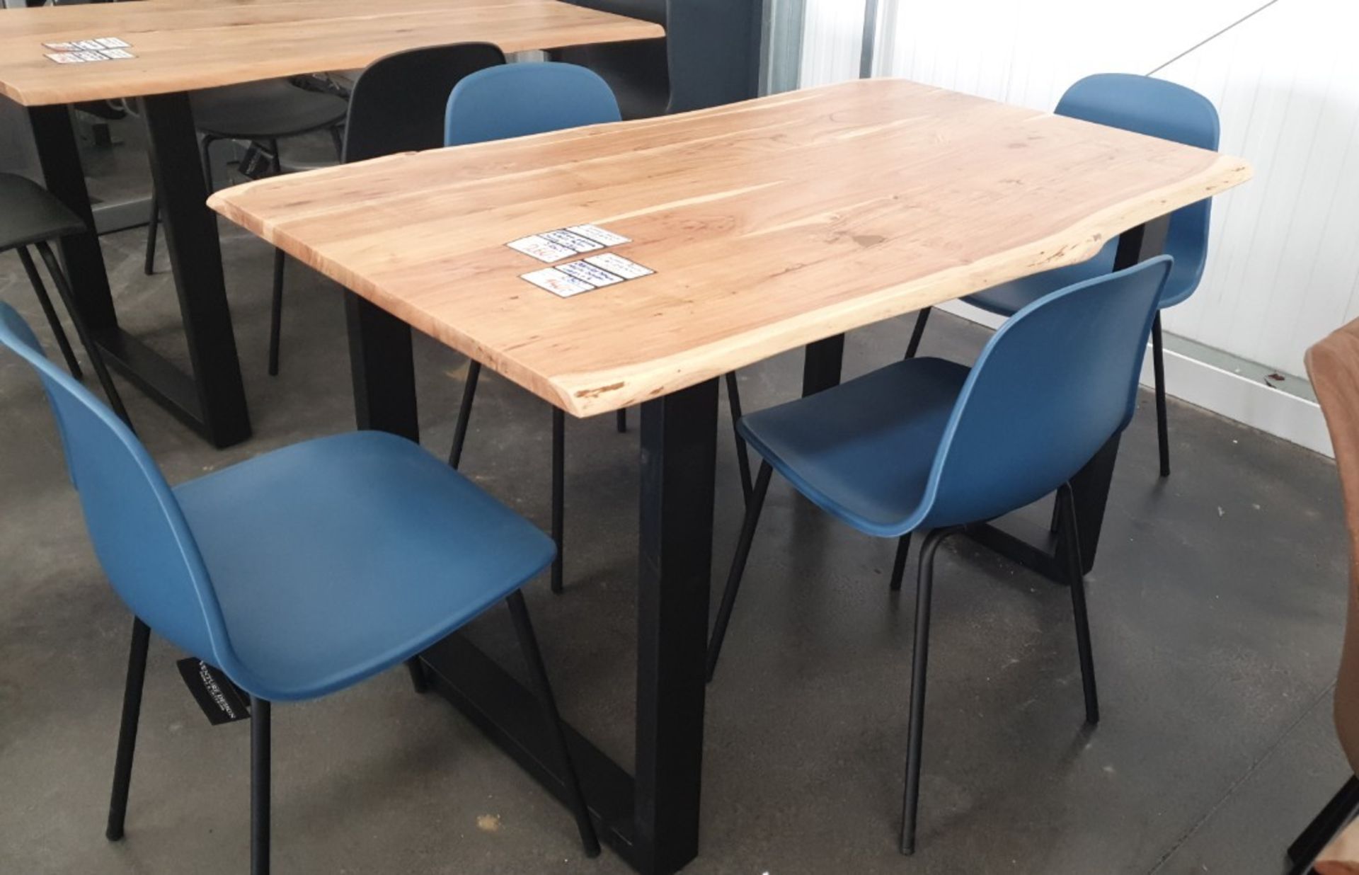 NATURAL ACACIA 140CM DINING TABLE WITH 4 DINING CHAIRS RRP £750 *PLUS VAT*