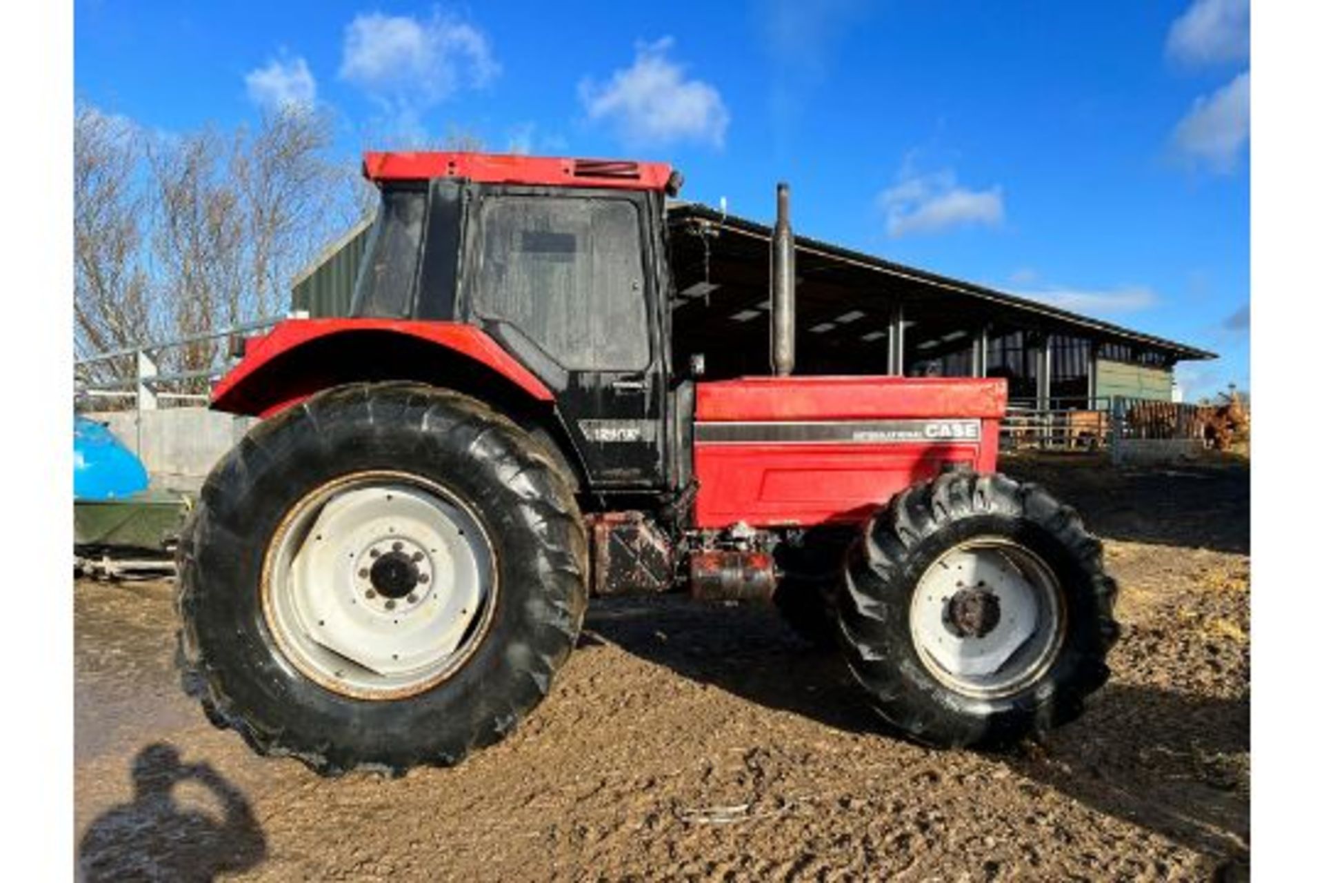 CASE INTERNATIONAL 1225XL 125hp 4WD TRACTOR, RUNS AND DRIVES, REAR HYDRAULIC *PLUS VAT* - Image 2 of 18