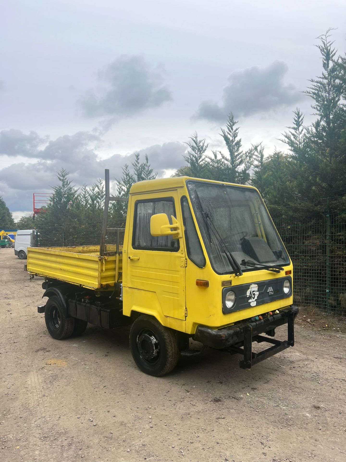 MULTI CAR 3 WAY TIPPER, RUNS AND DRIVES, TWIN REAR WHEELS *PLUS VAT*