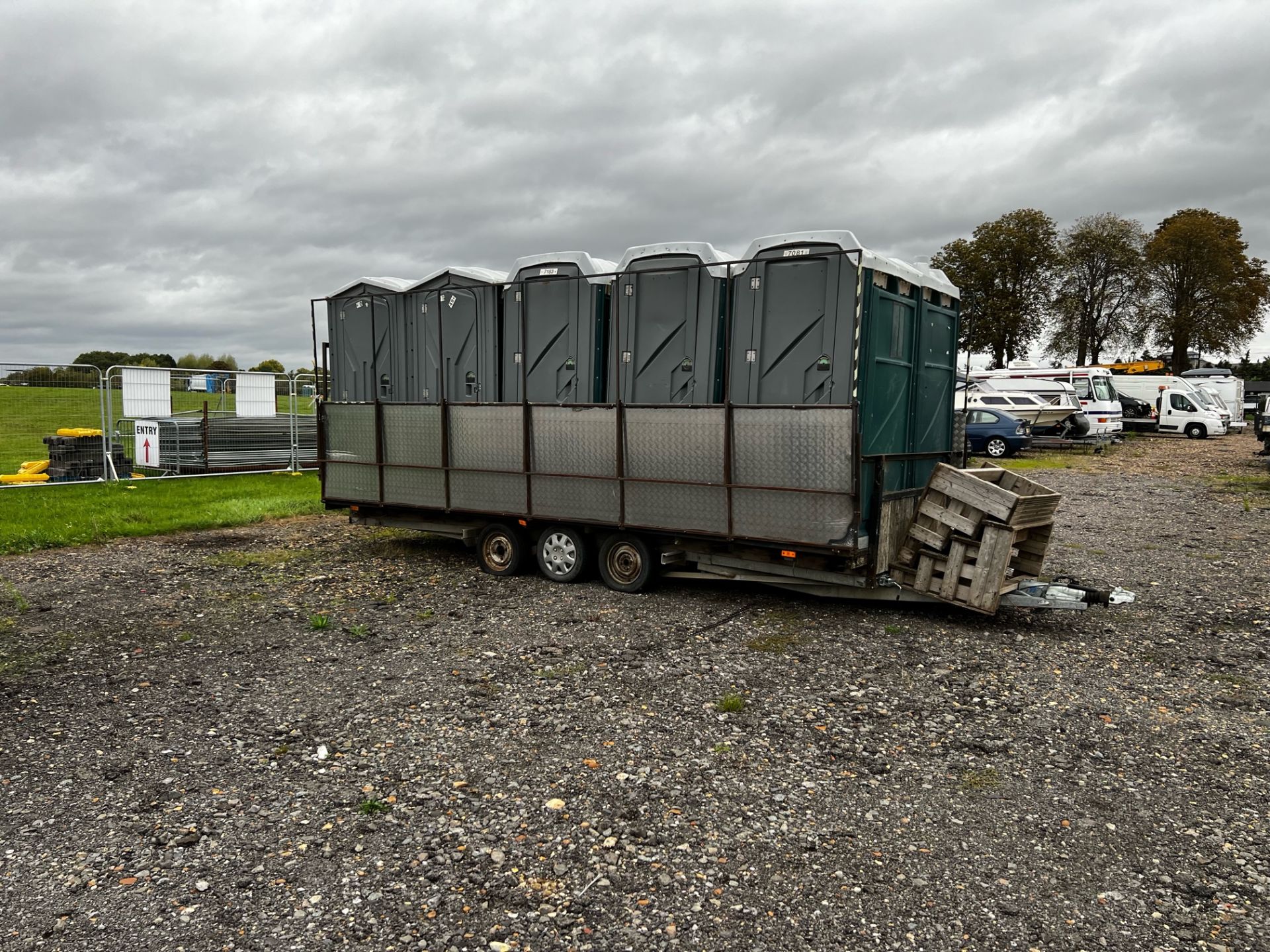 10 Trailered Portaloos with Side Walkways *NO VAT* - Image 2 of 3
