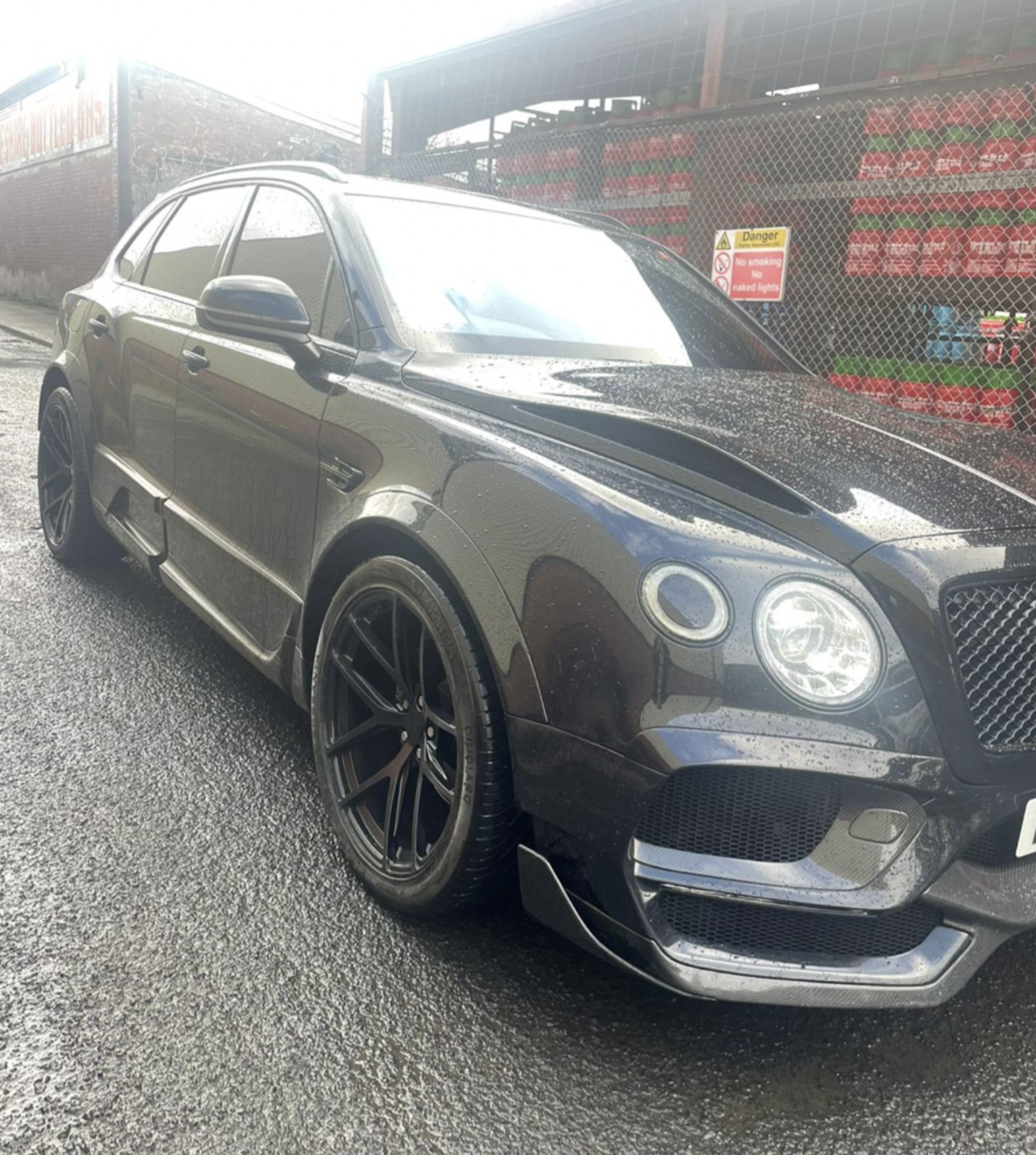 2017/67 BENTLEY BENTAYGA 6.0 W12 MULLINER ONYX GTX AUTO PLUS VAT - Image 11 of 26