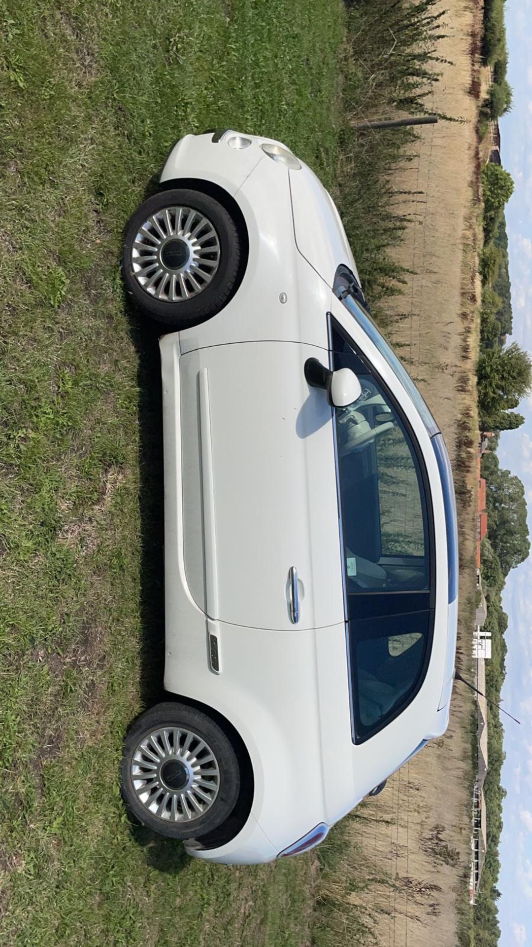 LOW MILEAGE - 2012/61 FIAT 500 LOUNGE WHITE HATCHBACK - 44,670 MILES *NO VAT* - Image 8 of 13