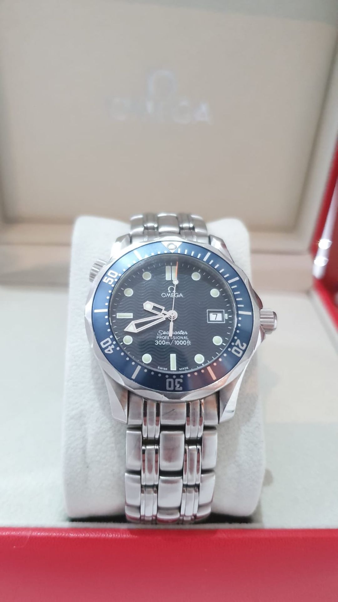 Omega Seamaster Professional 300m James Bond Navy Blue Wave Dial Swiss Mens Watch *NO VAT* - Image 8 of 9