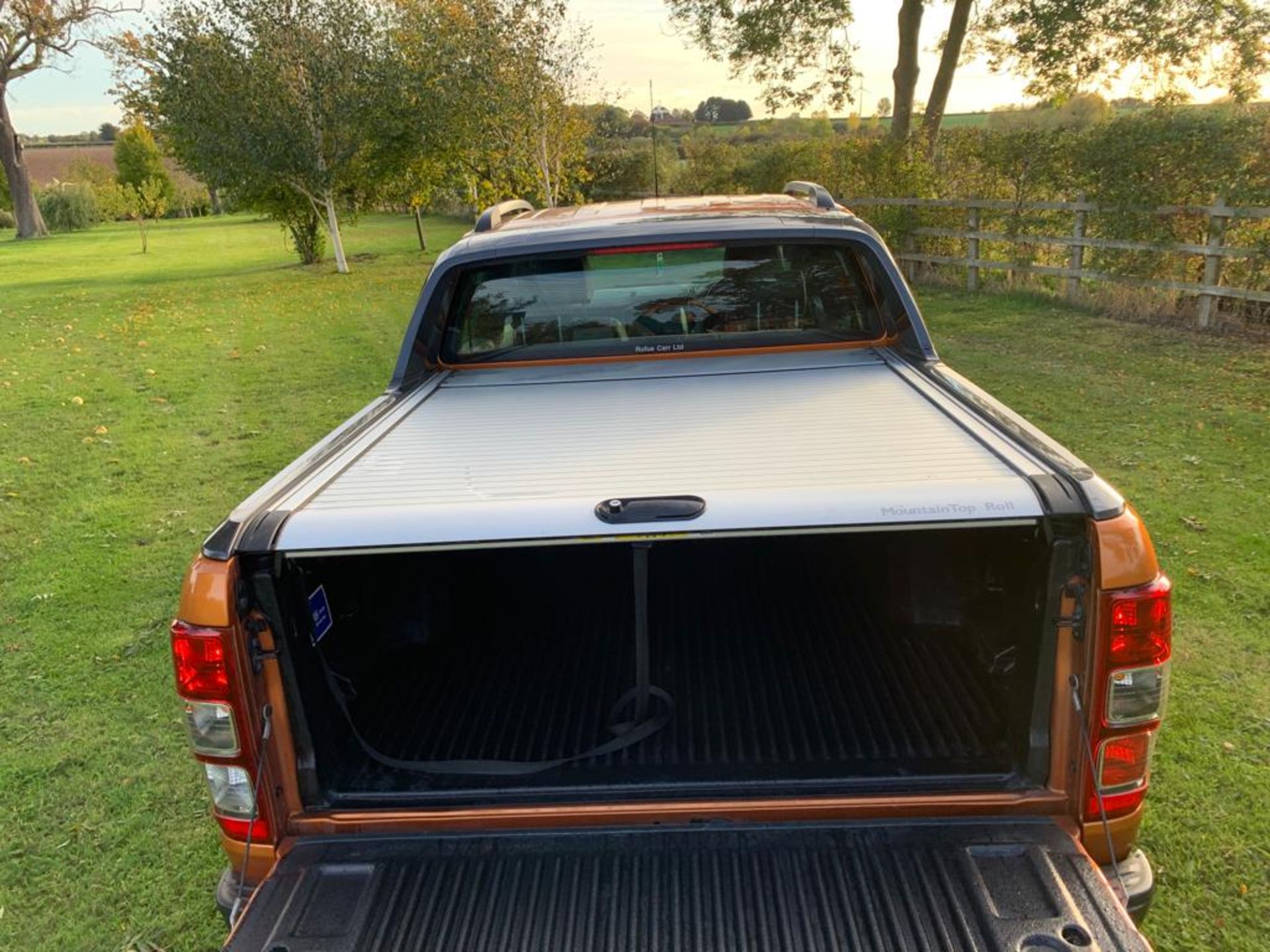 2018 FORD RANGER WILDTRAK 4X4 TDCI AUTO ORANGE PICK UP - TOWBAR *PLUS VAT* - Image 12 of 19